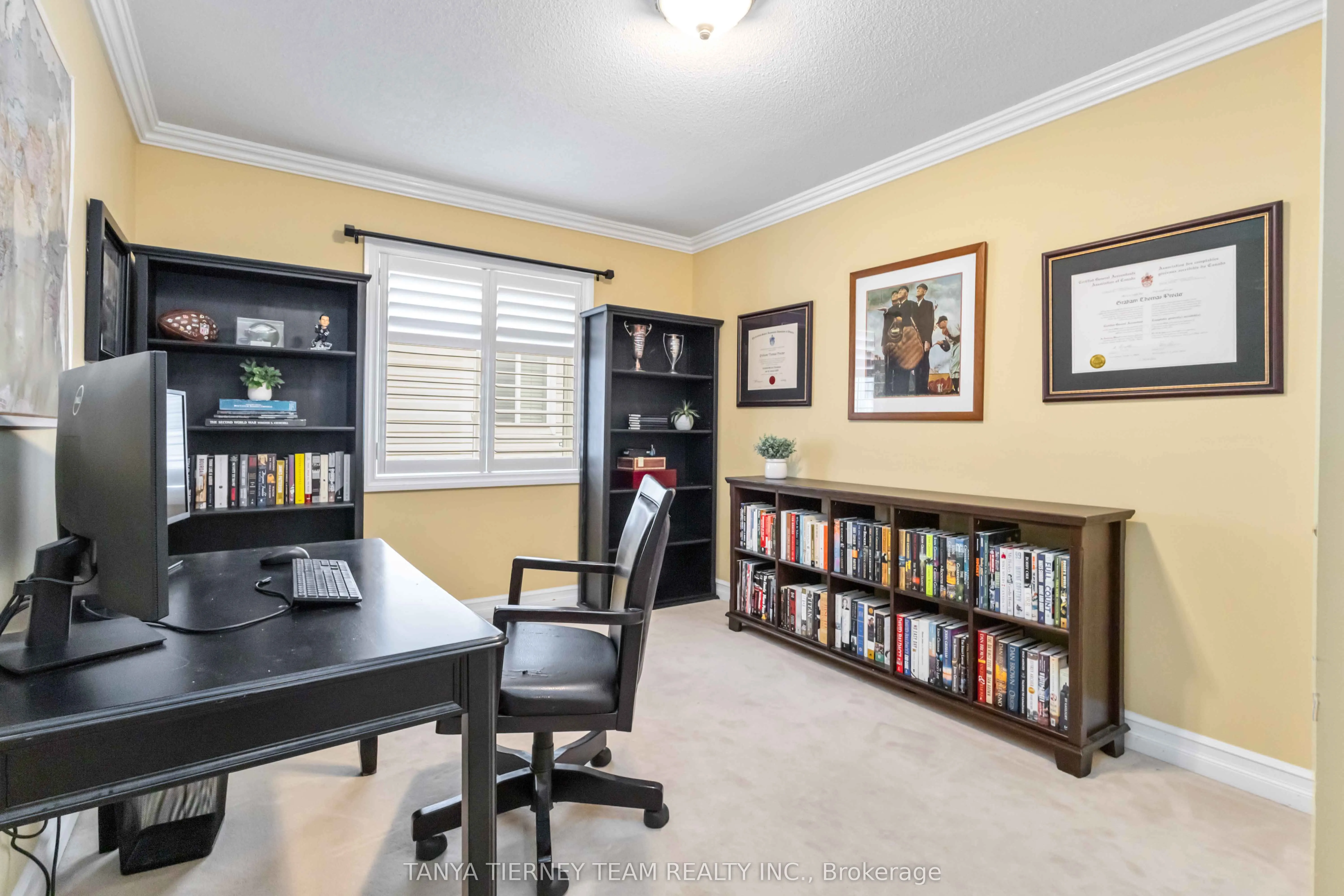 11 Claridge Crescent