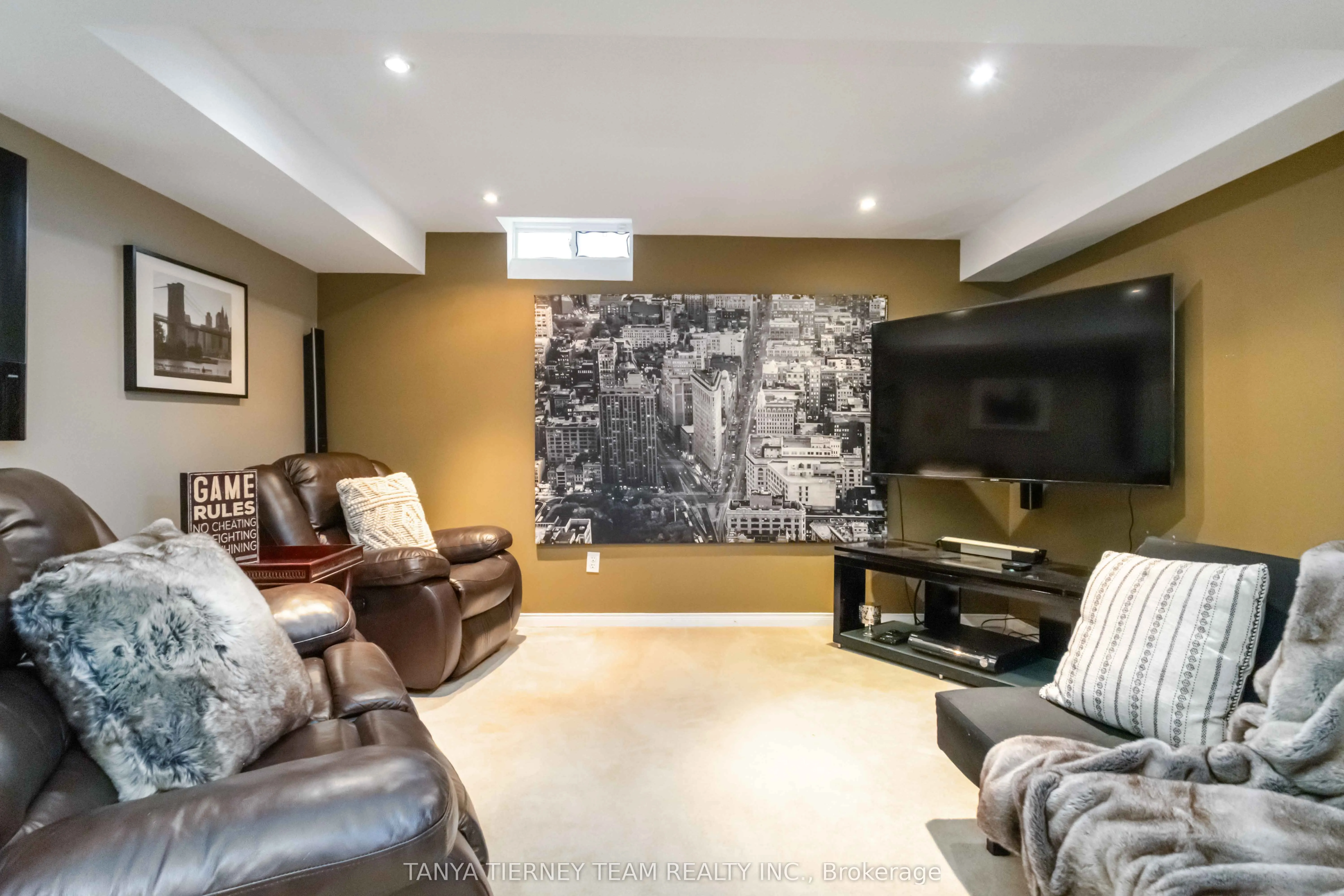11 Claridge Crescent
