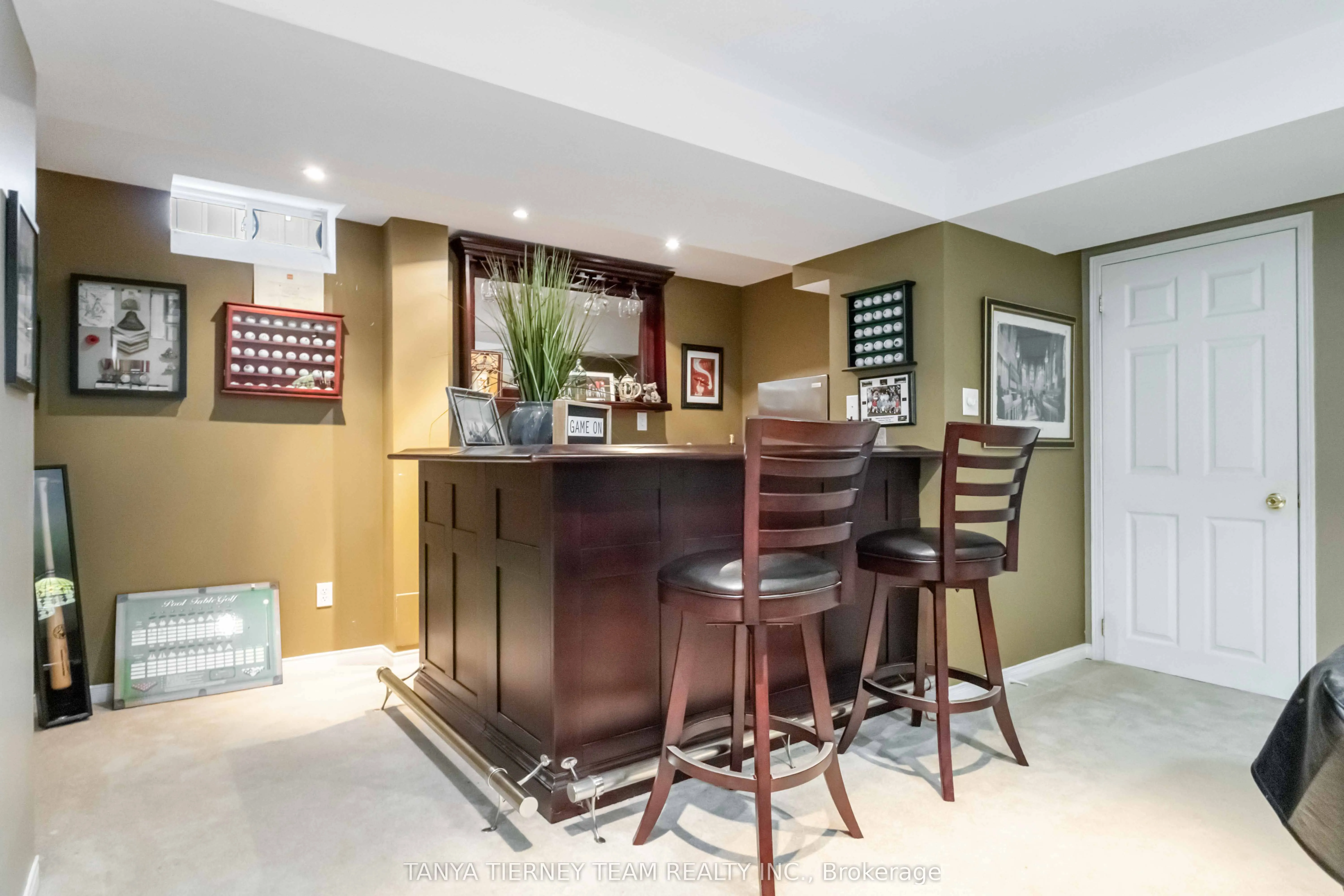11 Claridge Crescent