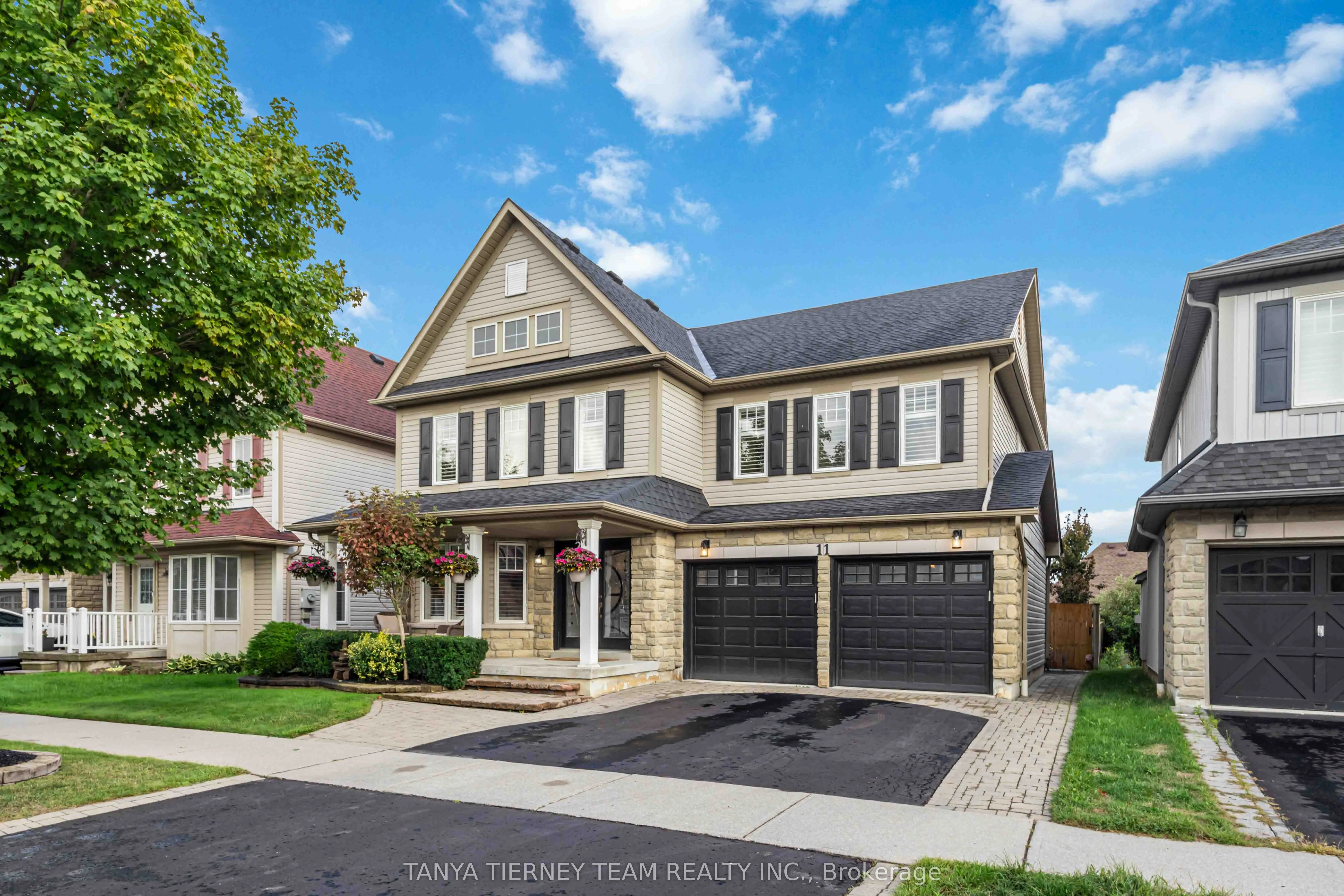 11 Claridge Crescent