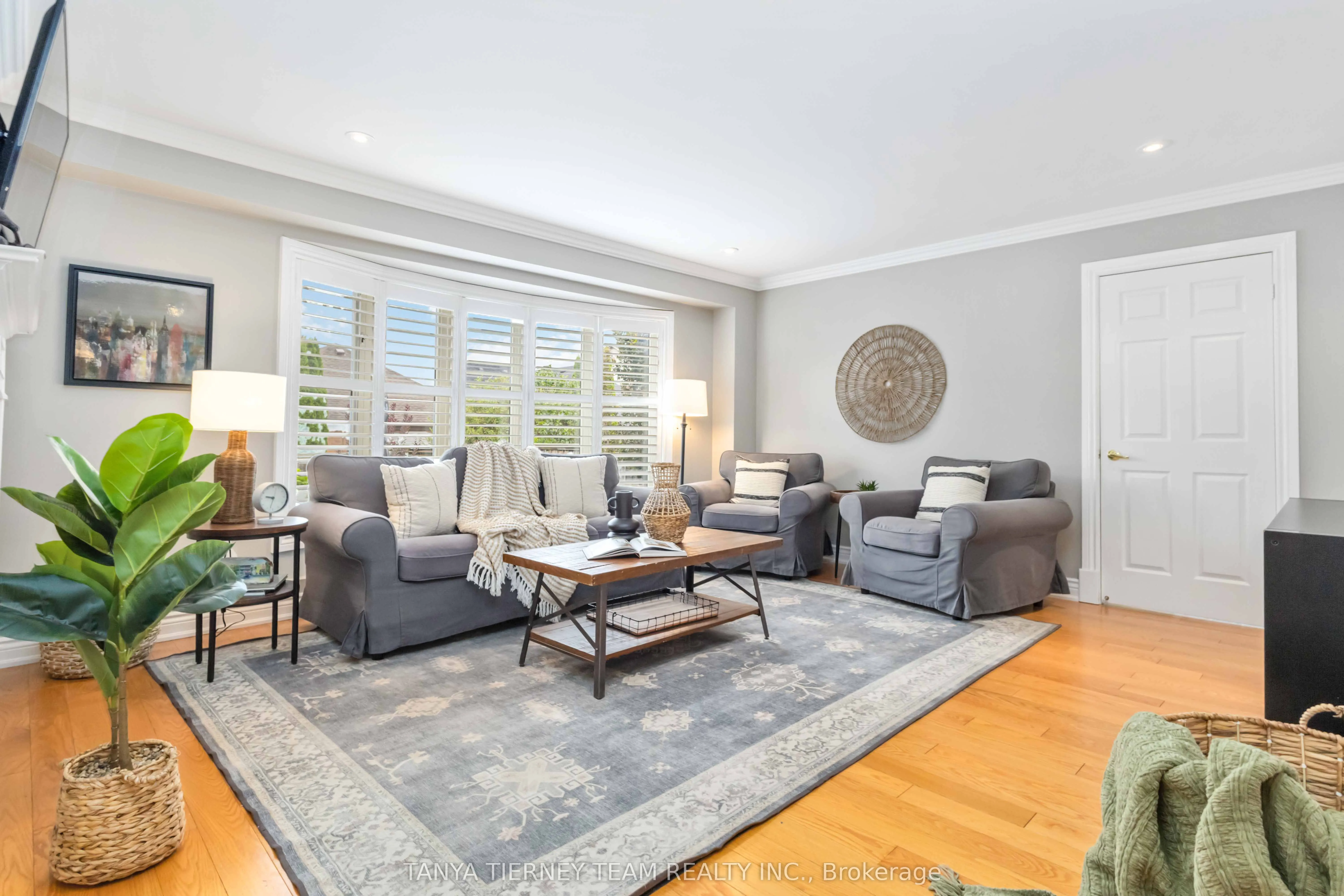 11 Claridge Crescent