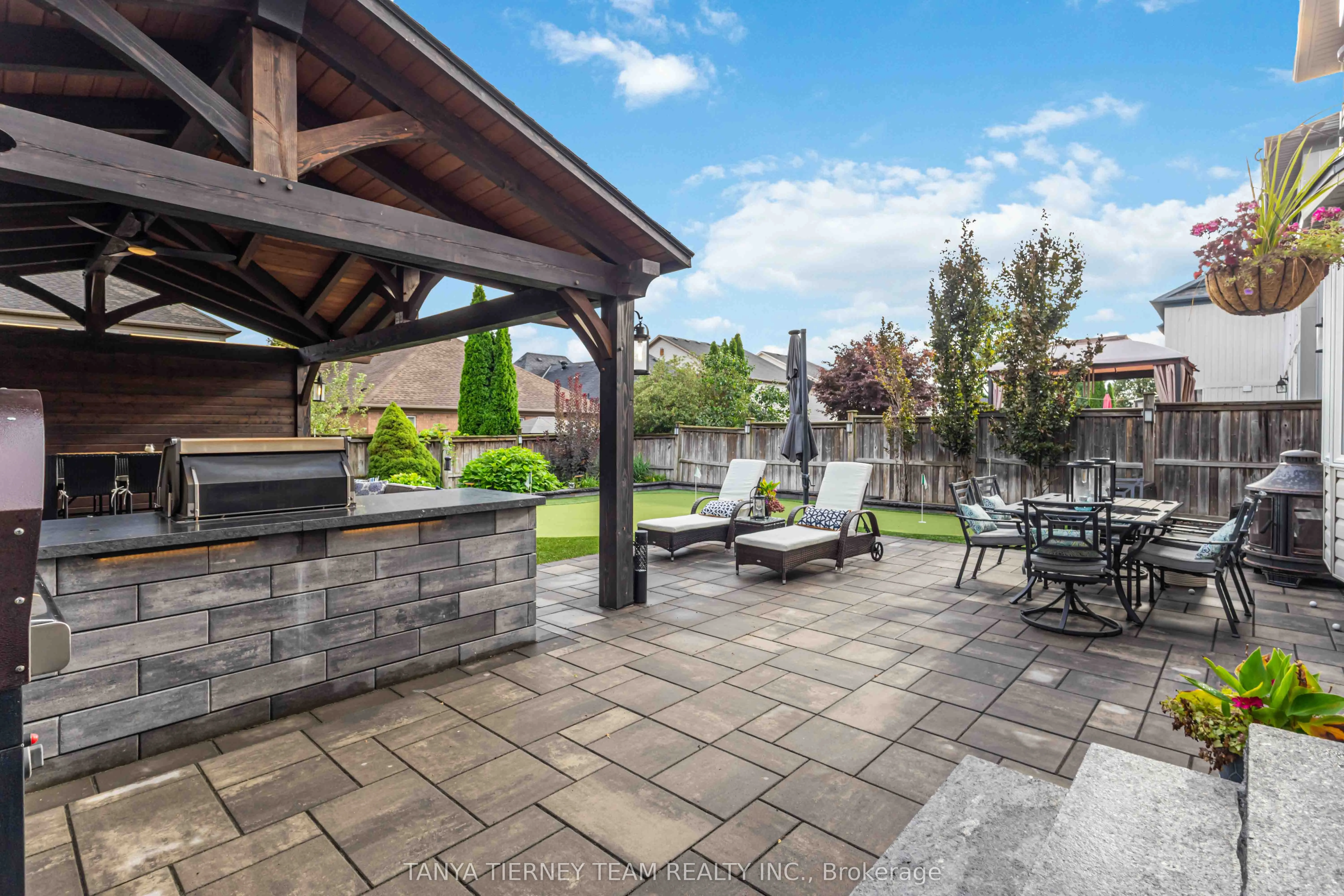 11 Claridge Crescent