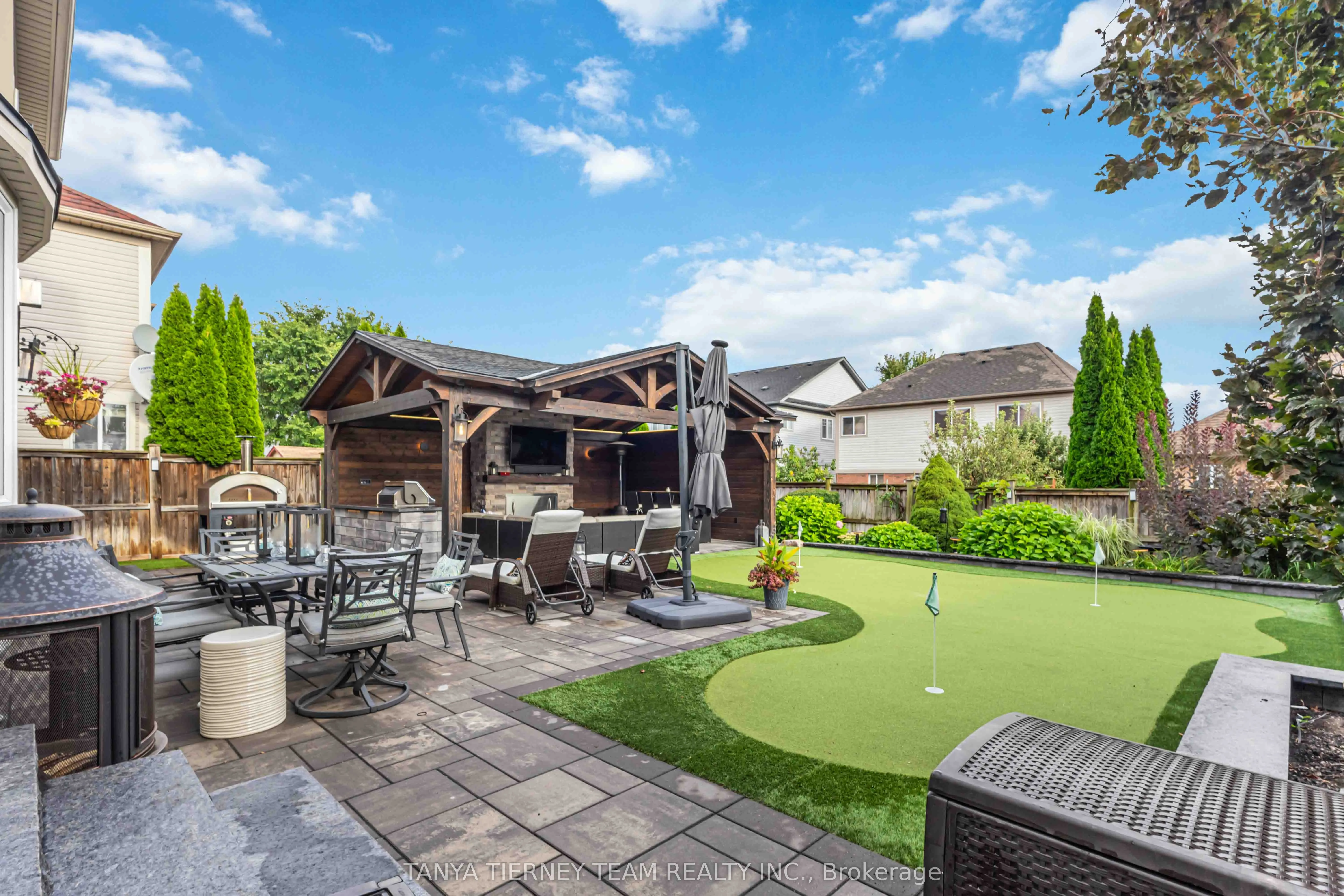 11 Claridge Crescent