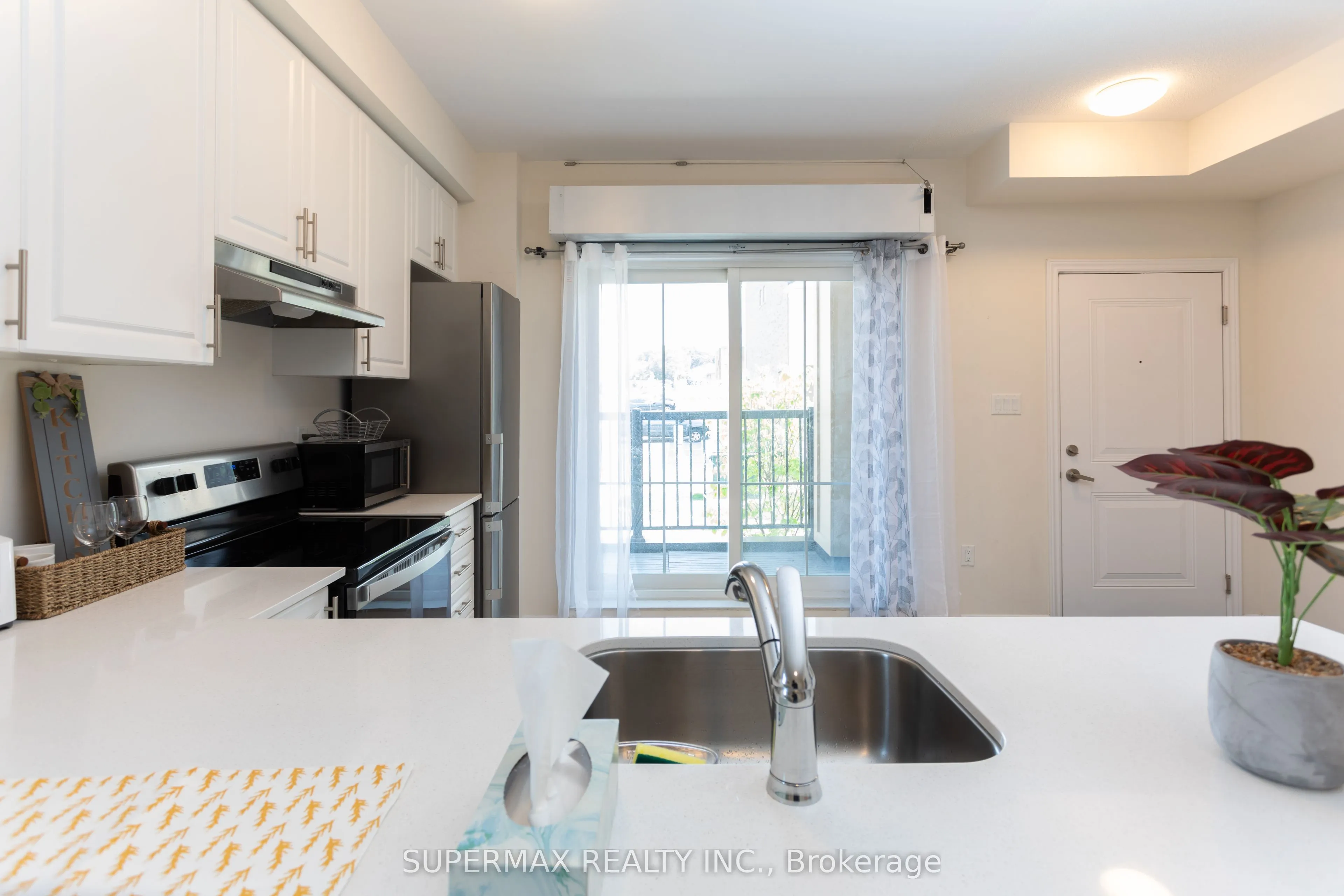 470 Beresford Path, #10