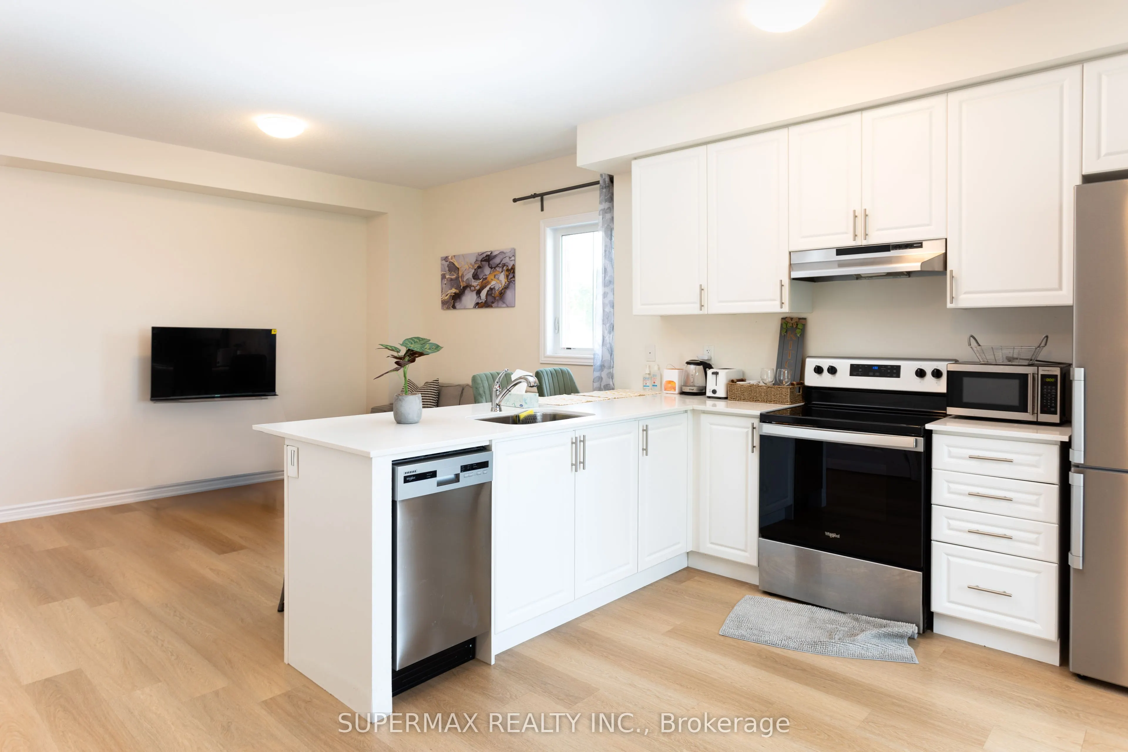 470 Beresford Path, #10