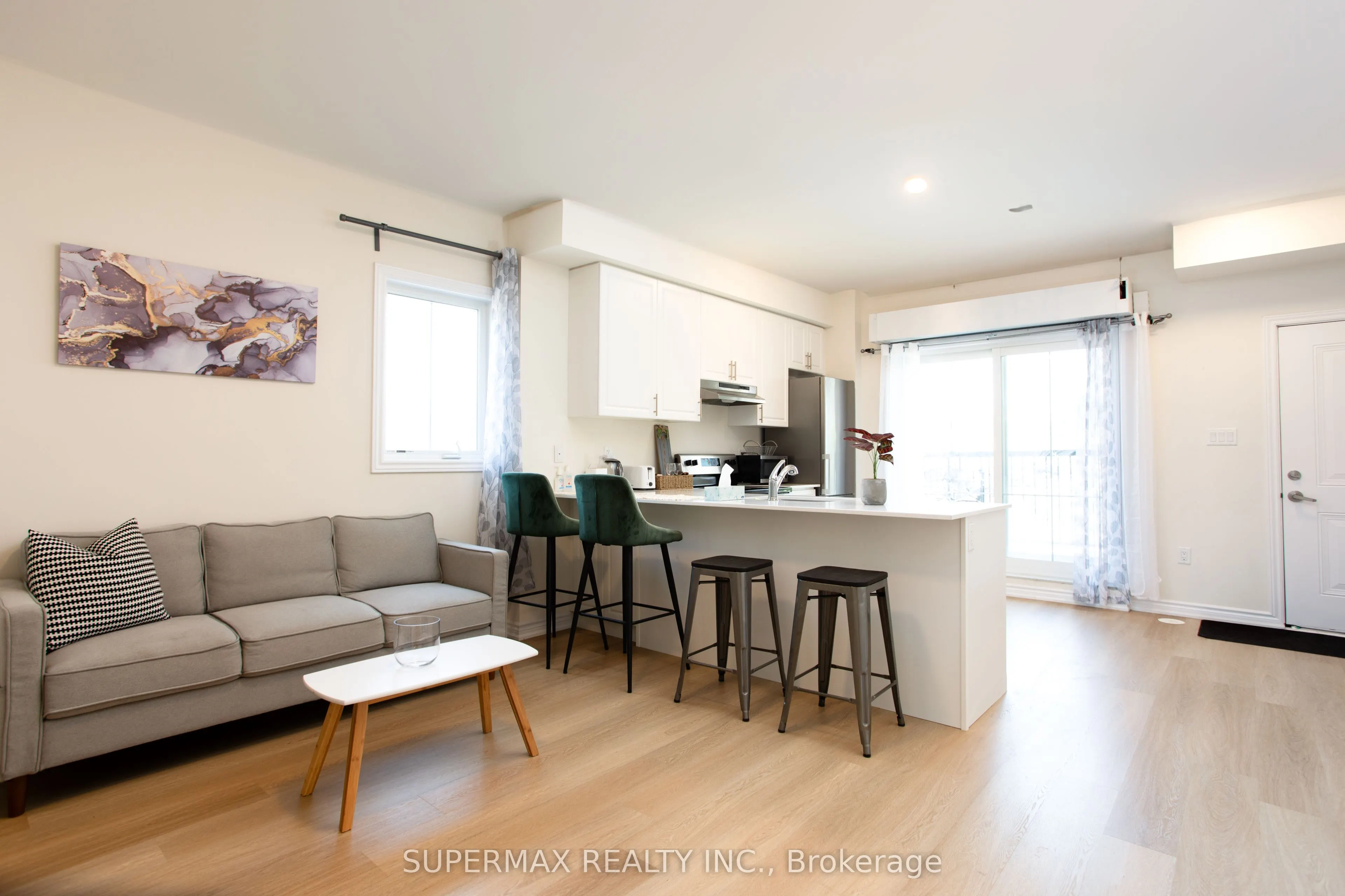 470 Beresford Path, #10
