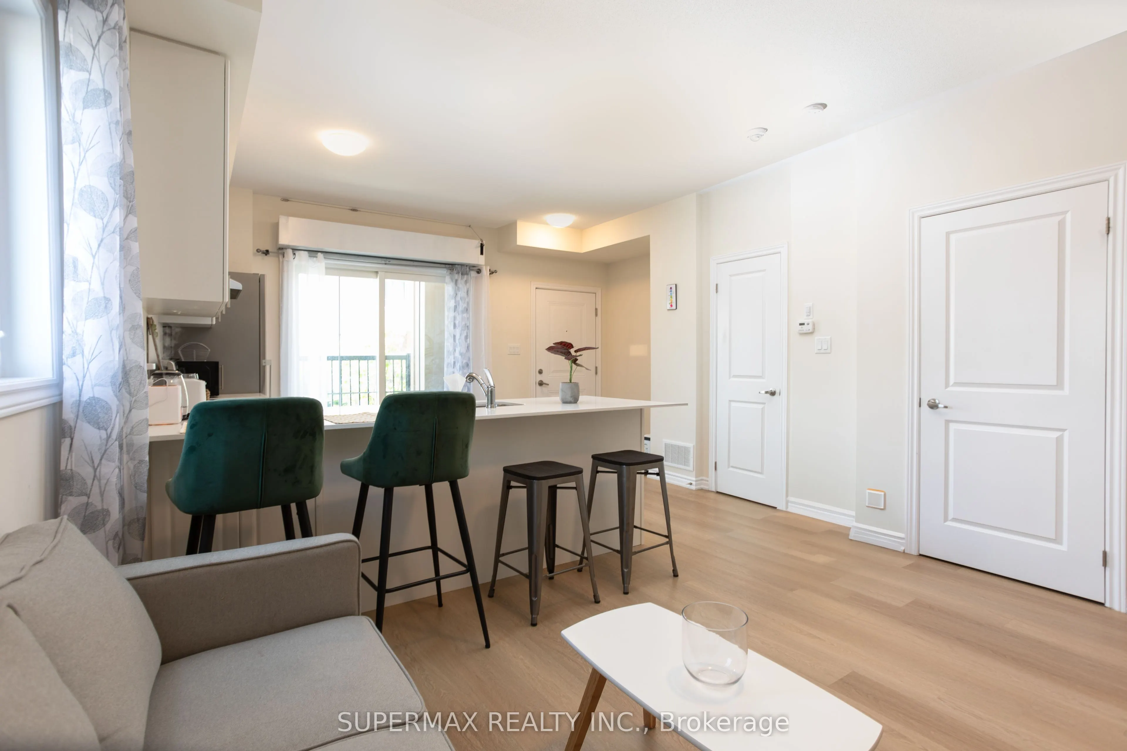 470 Beresford Path, #10