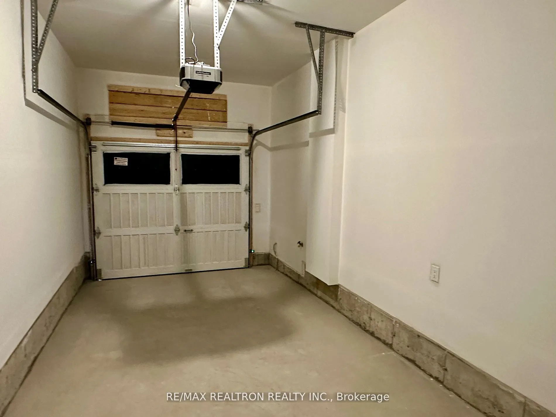 2098 Cayenne Street