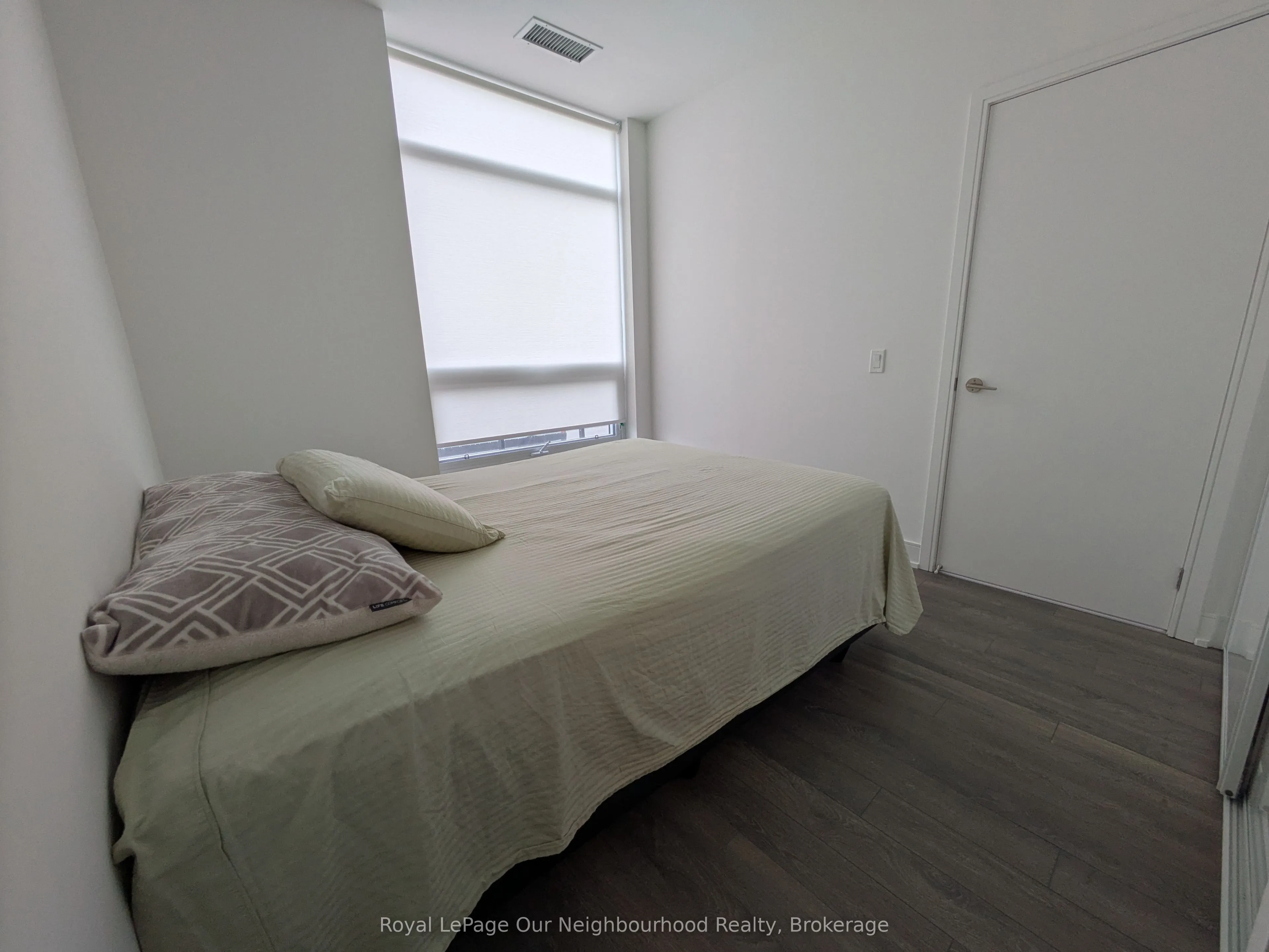 1350 Ellesmere Road, #211