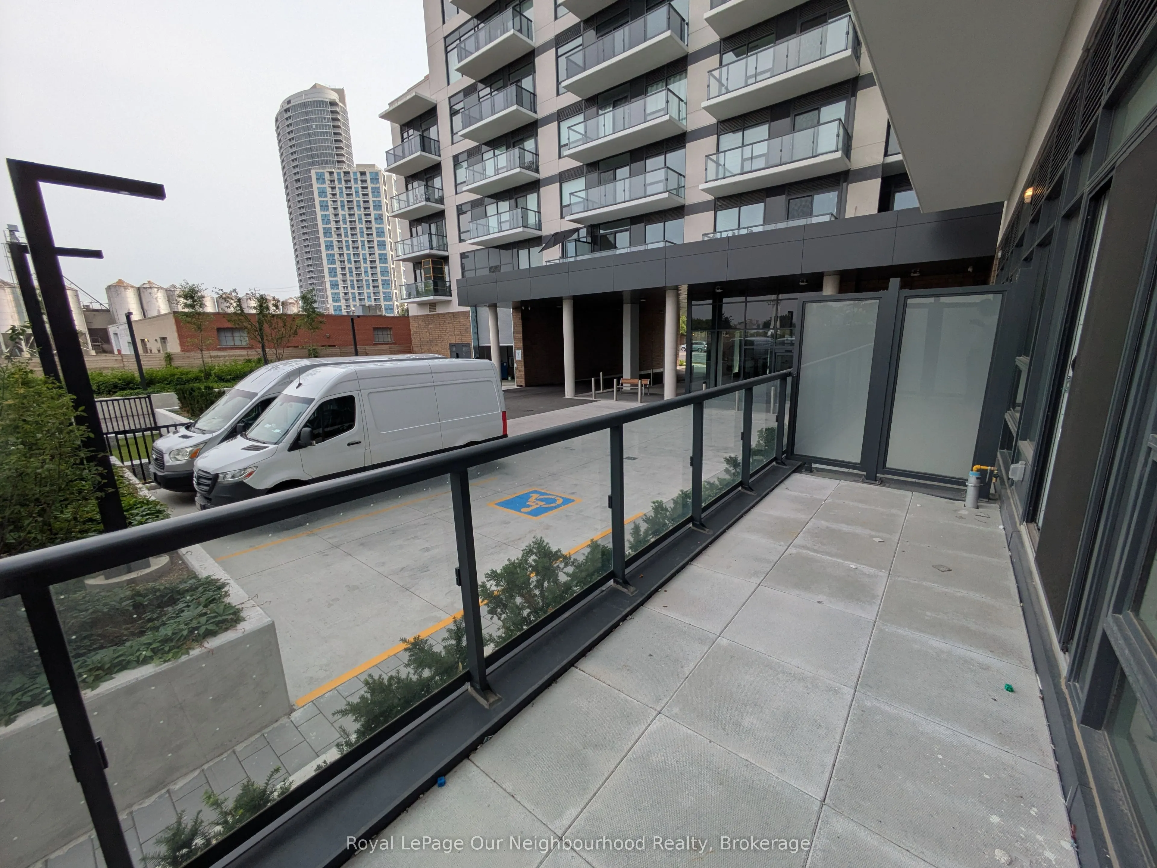 1350 Ellesmere Road, #211