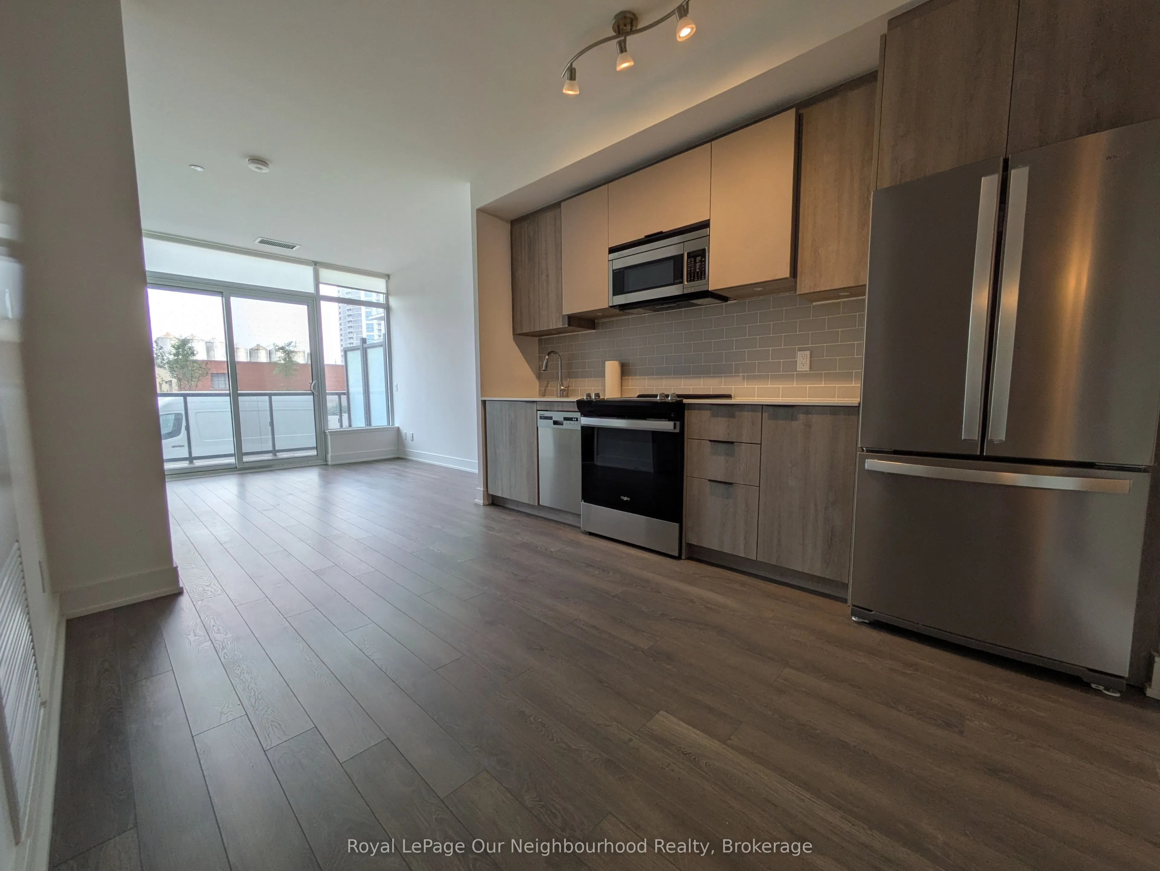 1350 Ellesmere Road, #211