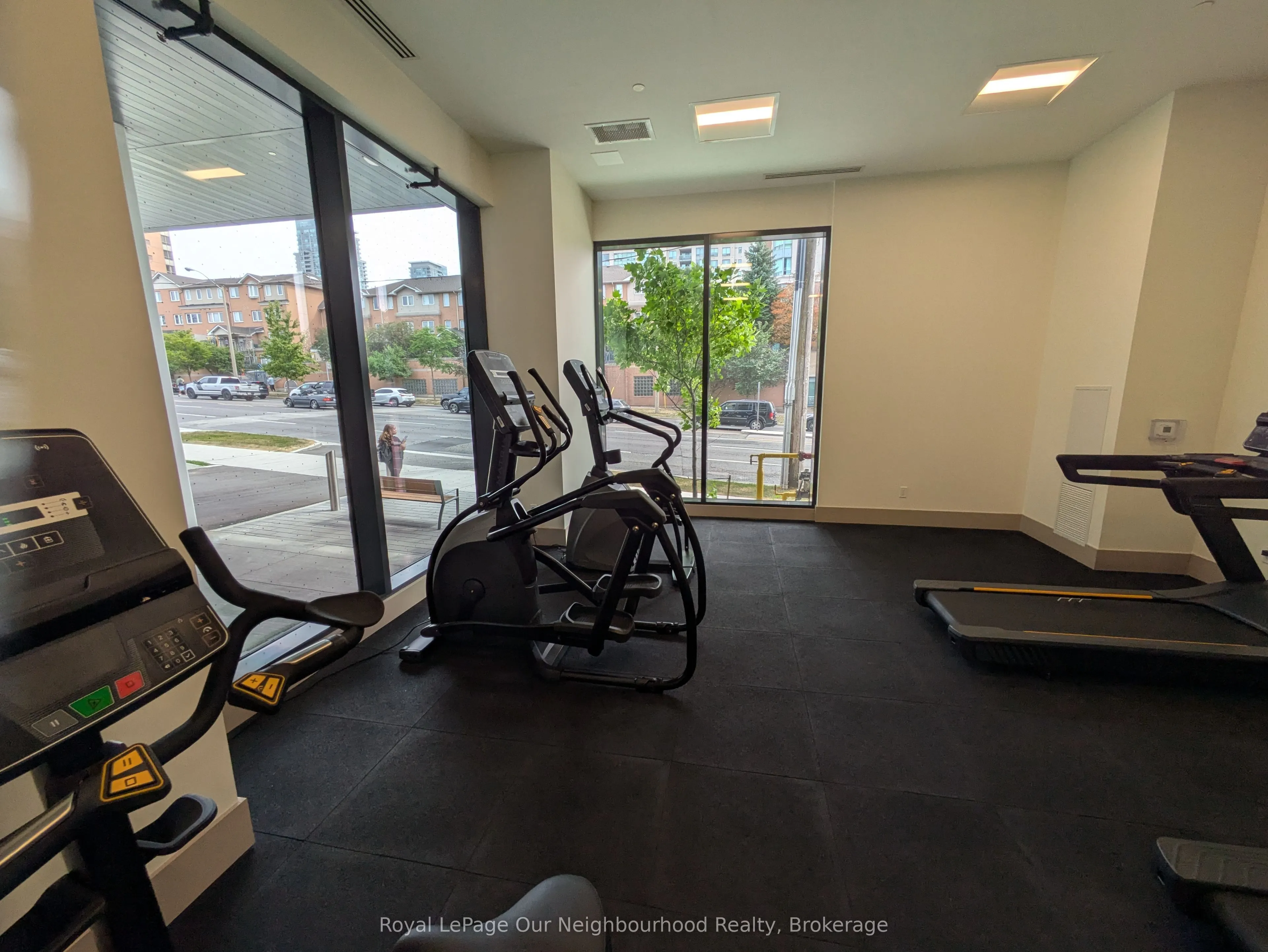 1350 Ellesmere Road, #211