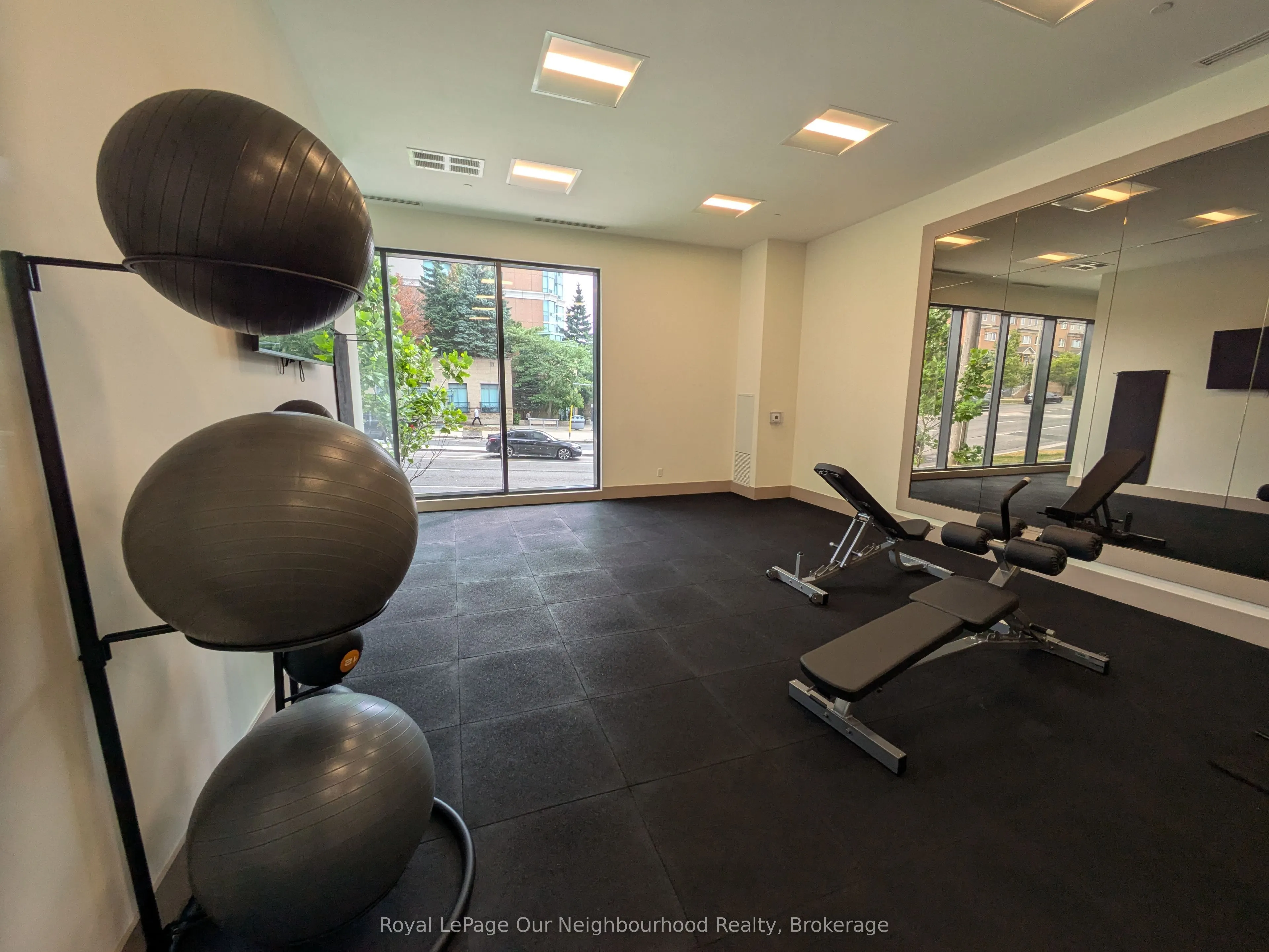 1350 Ellesmere Road, #211