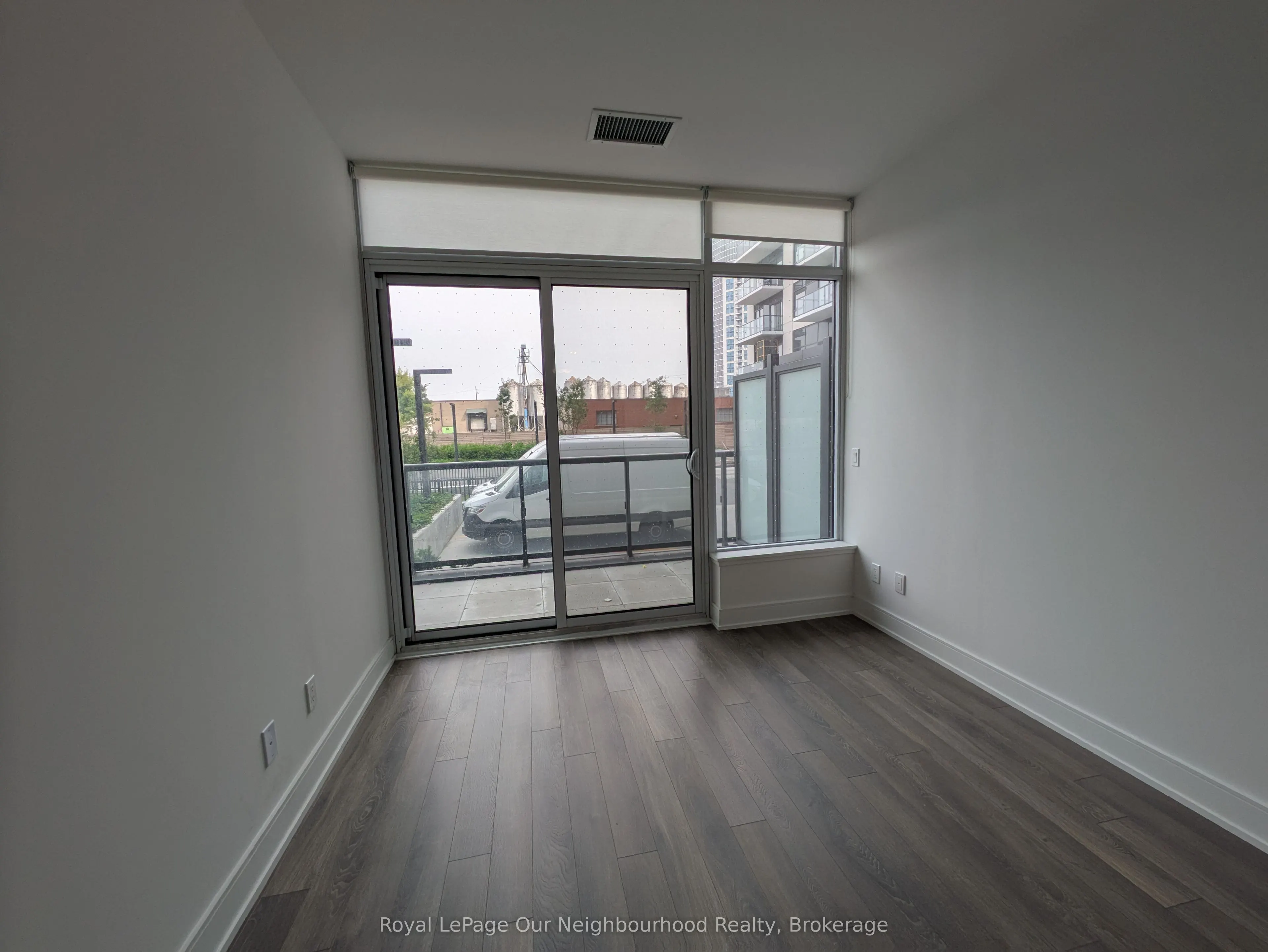 1350 Ellesmere Road, #211