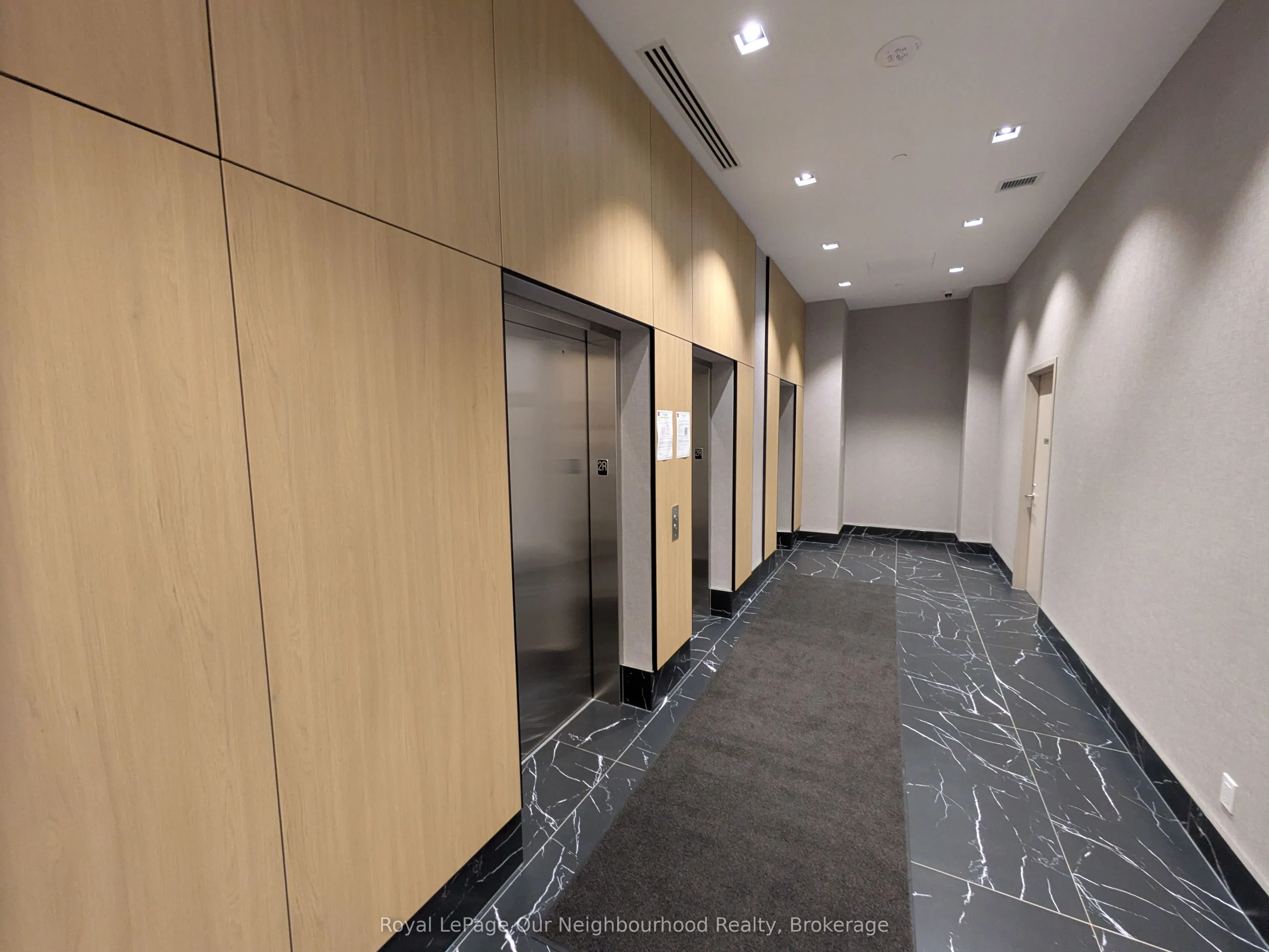 1350 Ellesmere Road, #211