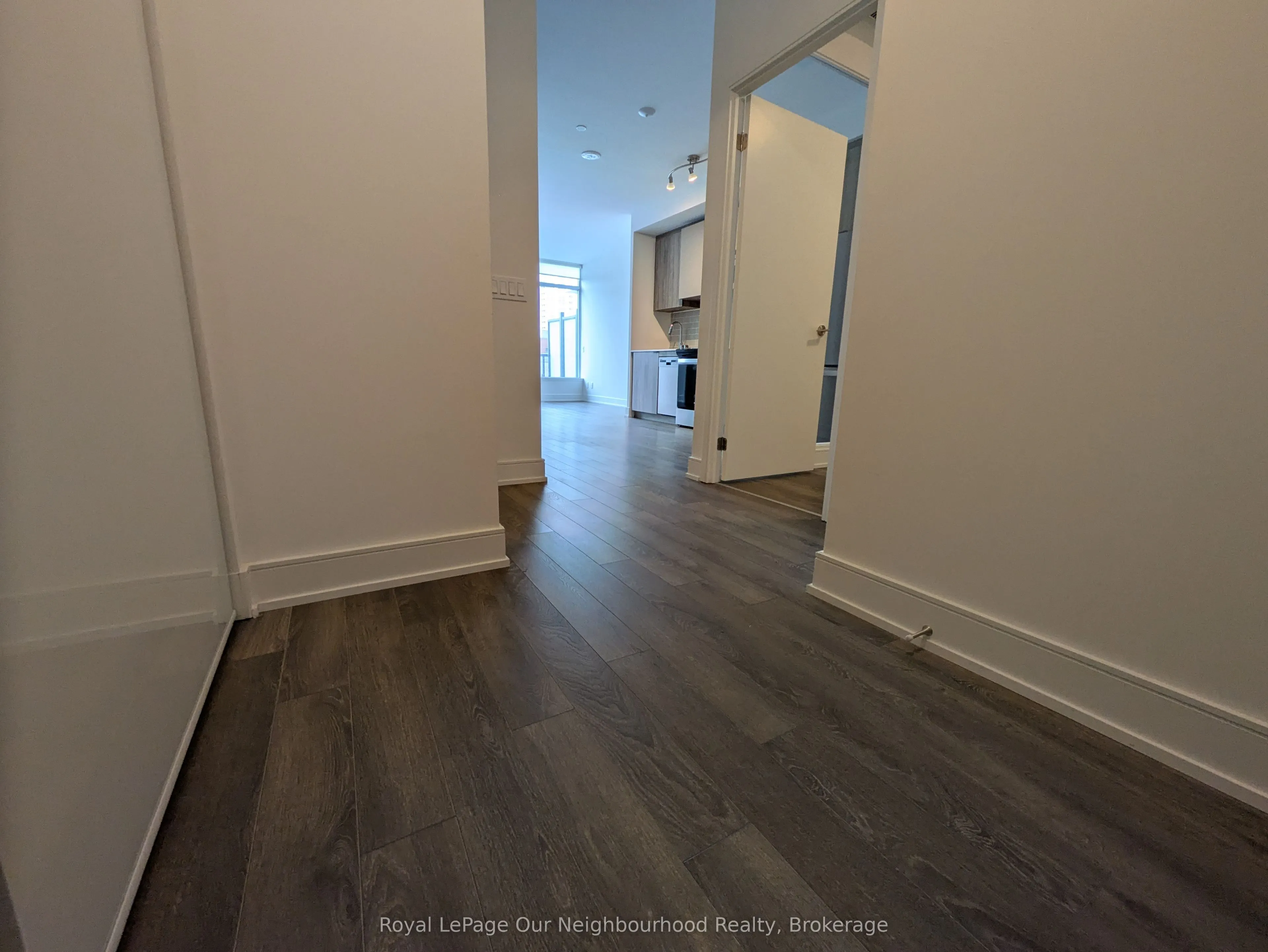 1350 Ellesmere Road, #211