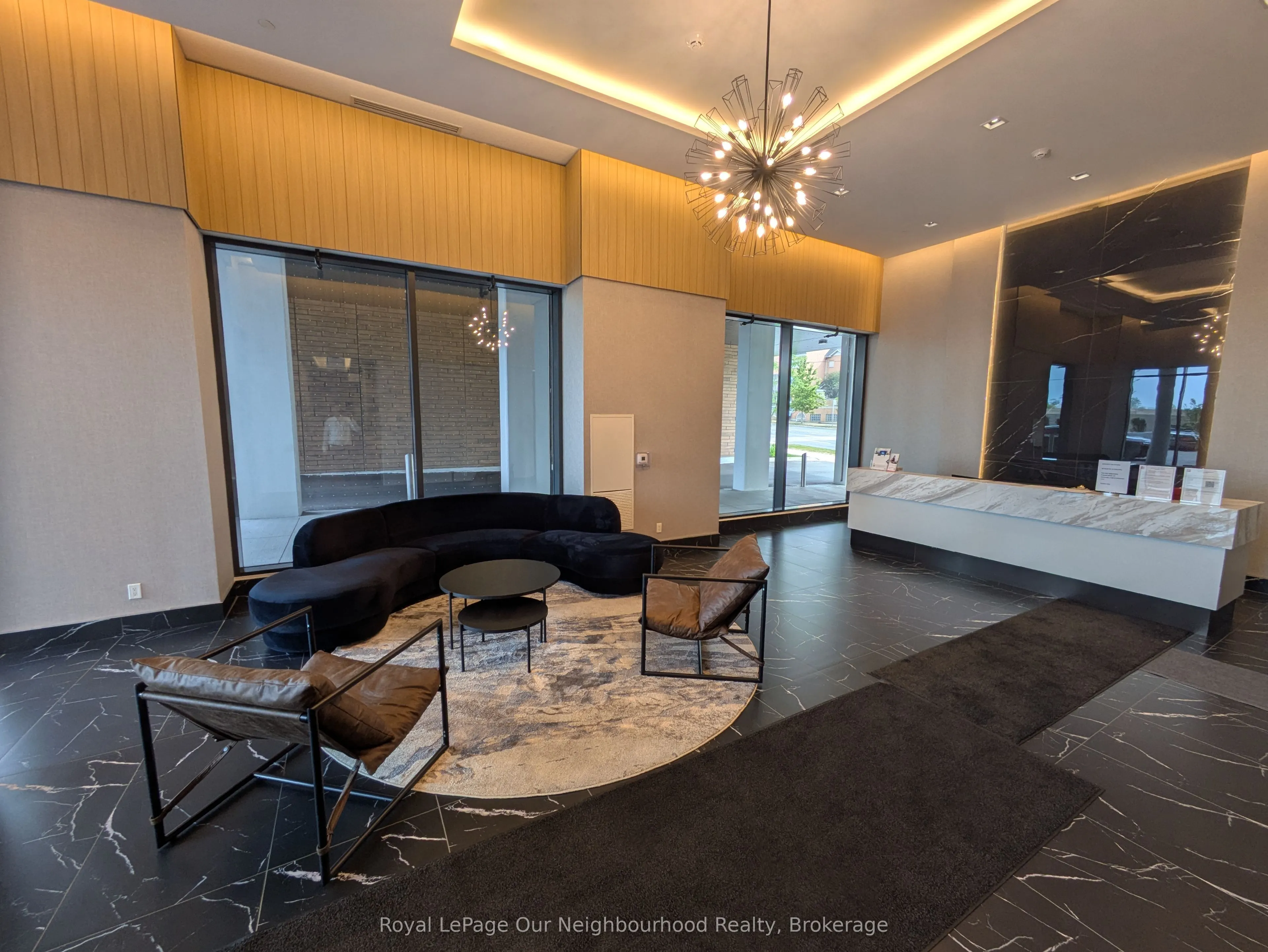 1350 Ellesmere Road, #211