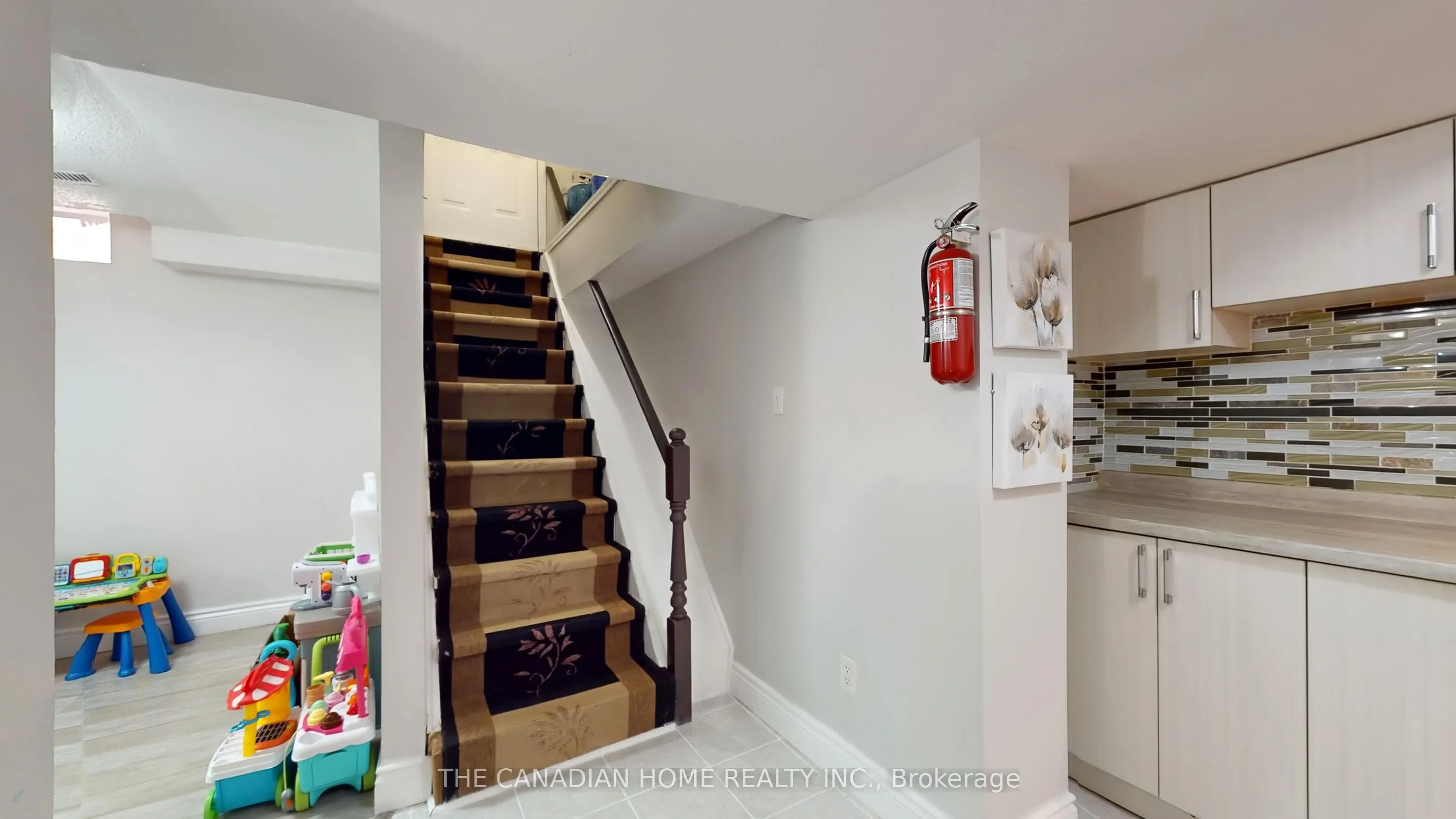 1525 Marshcourt Drive