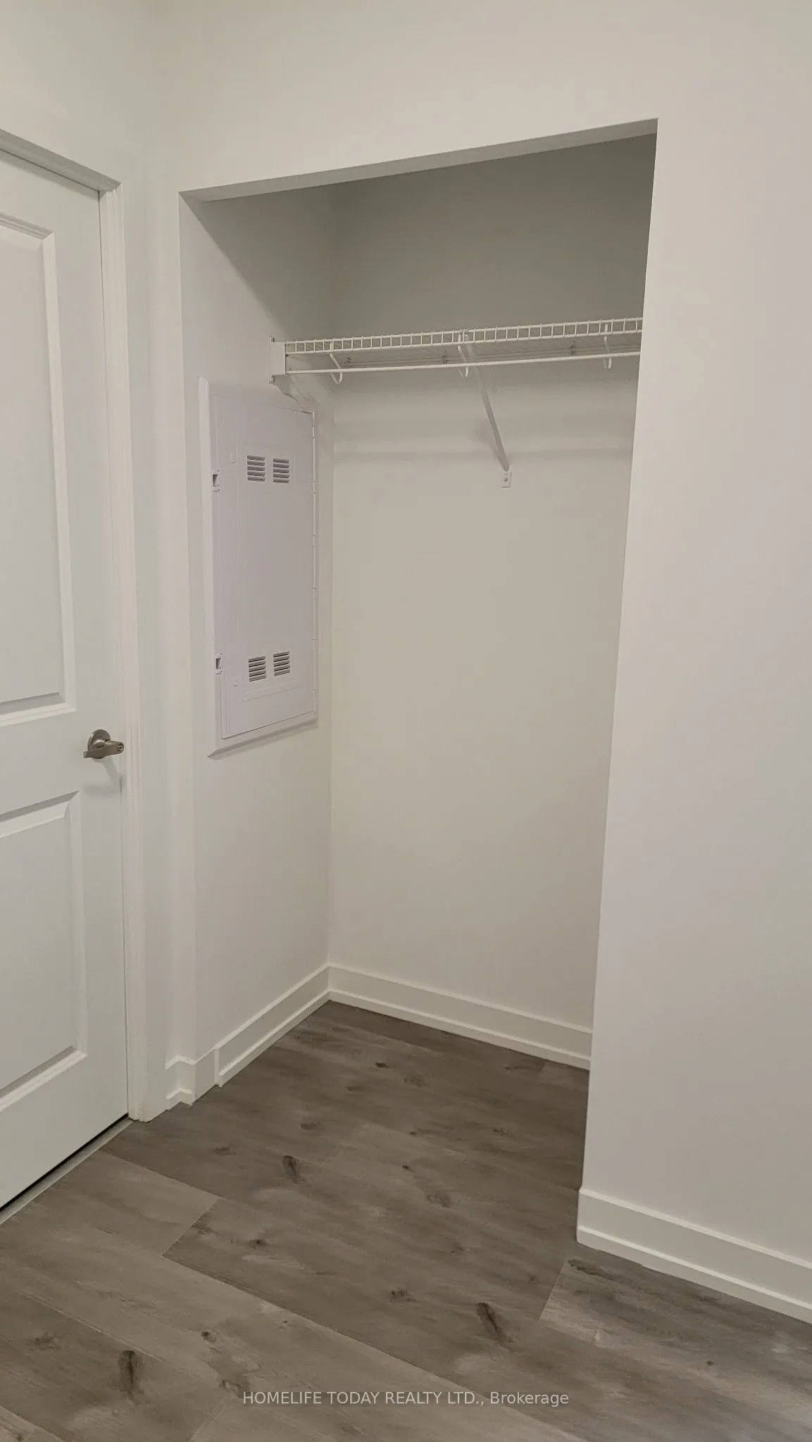 1010 Dundas Street E, #519