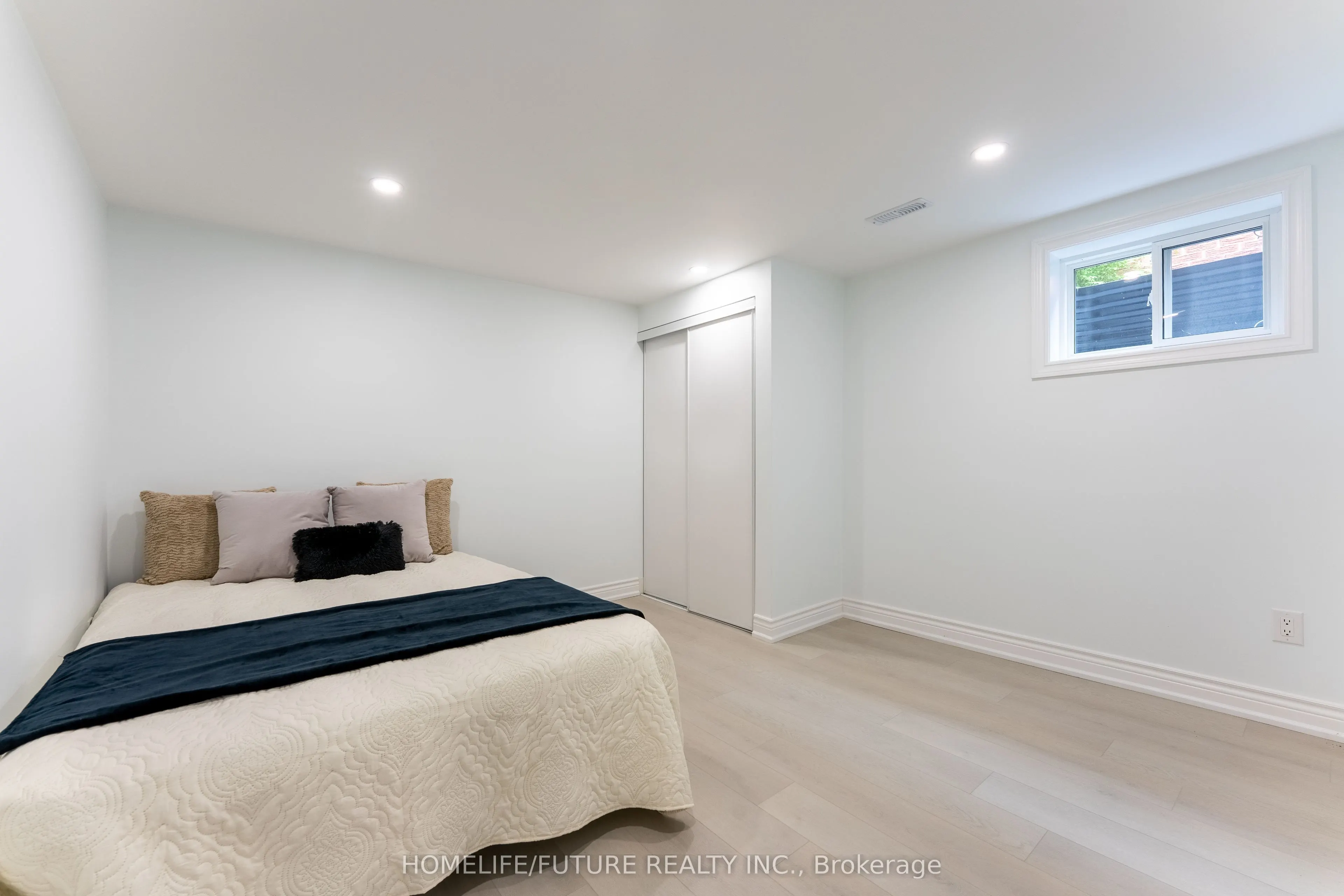 219 Guelph Street