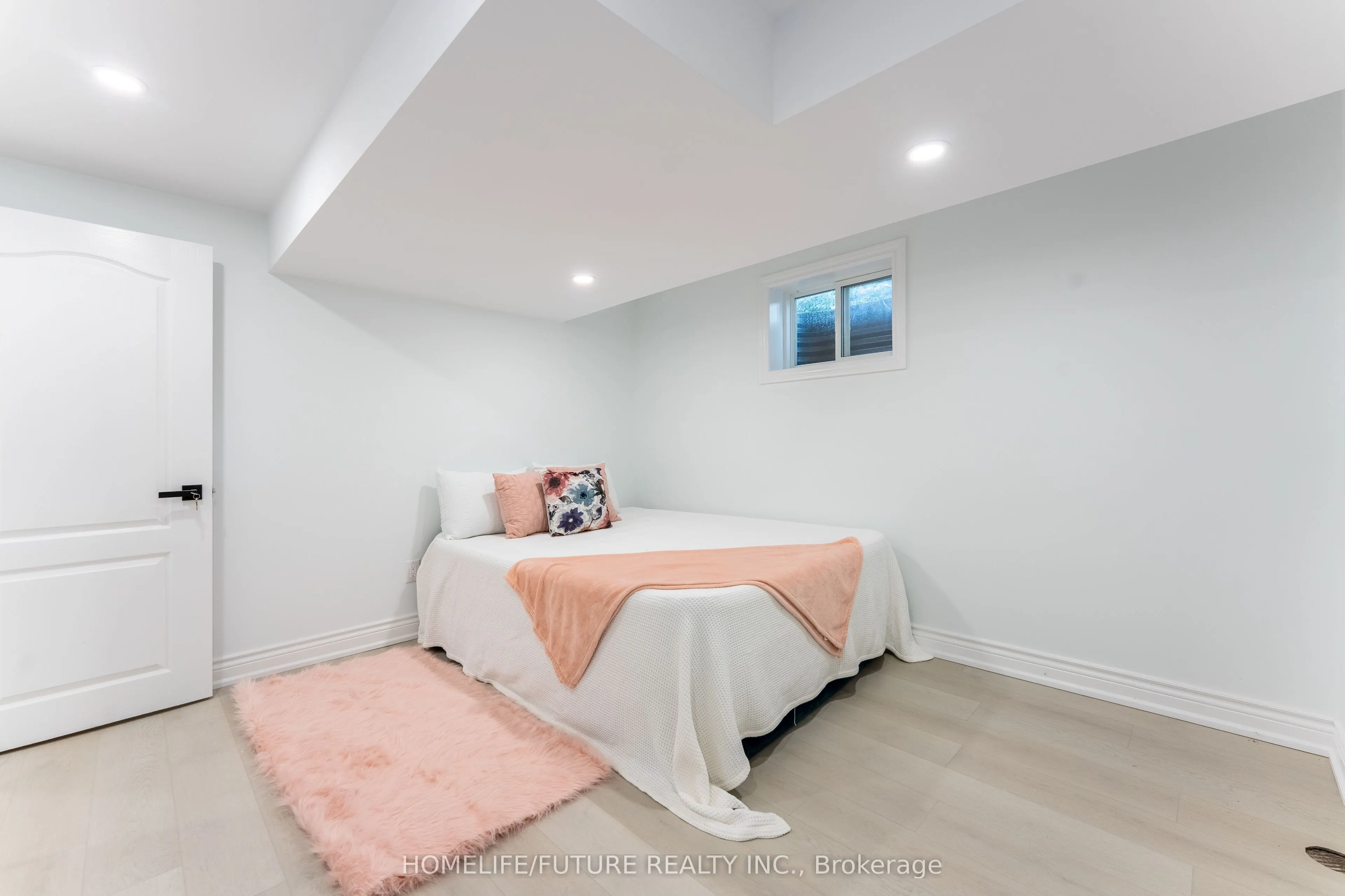 219 Guelph Street
