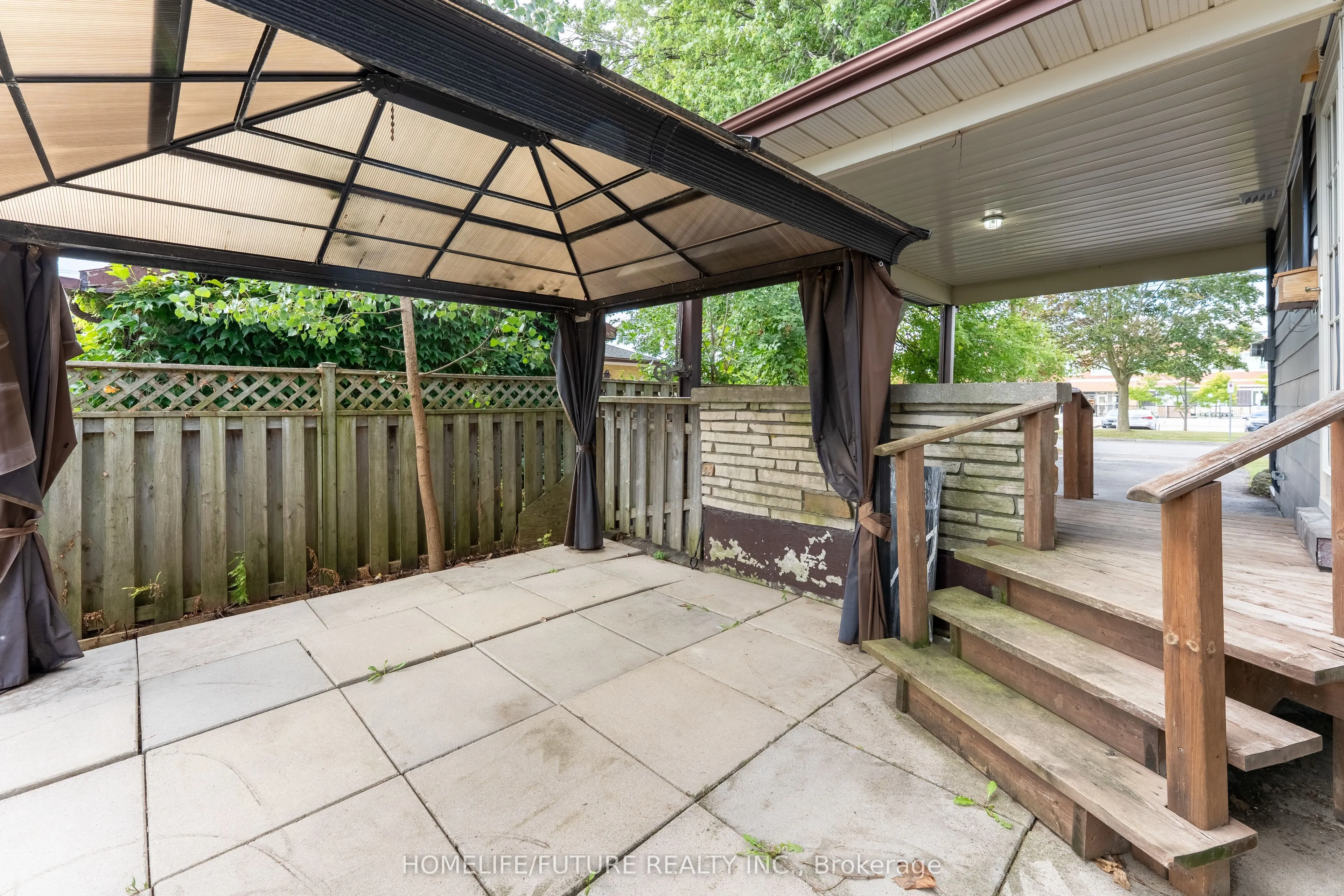 219 Guelph Street