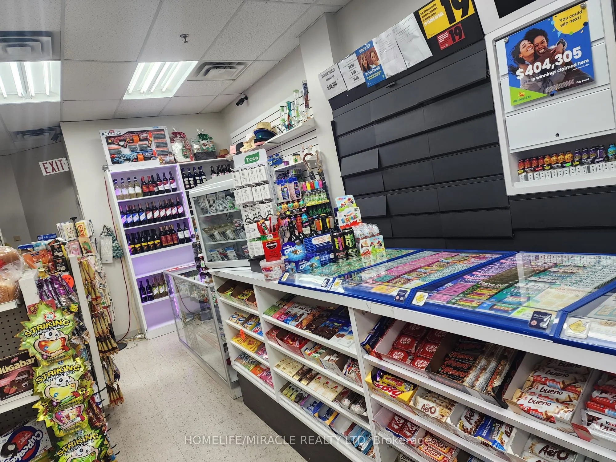 701 Rossland Road E, #11