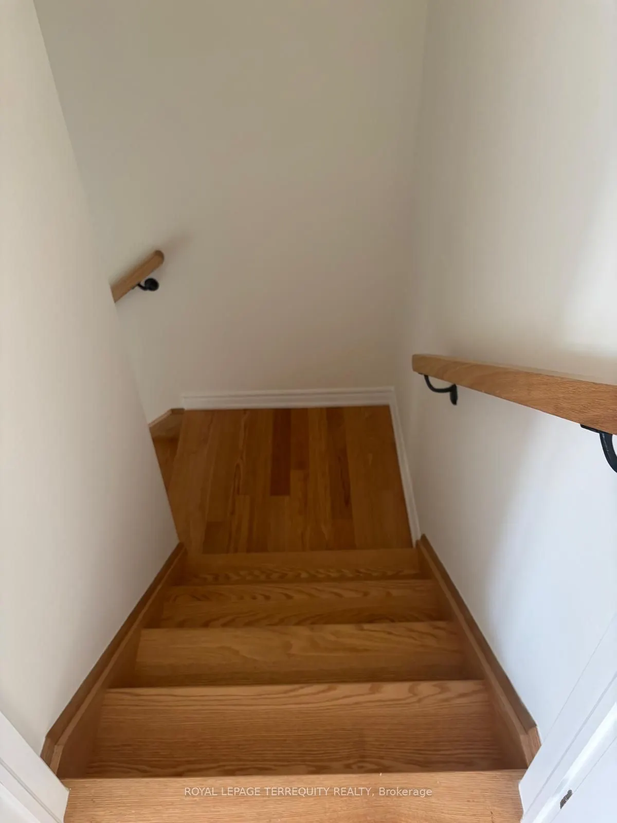 2540 Hibiscus Drive E
