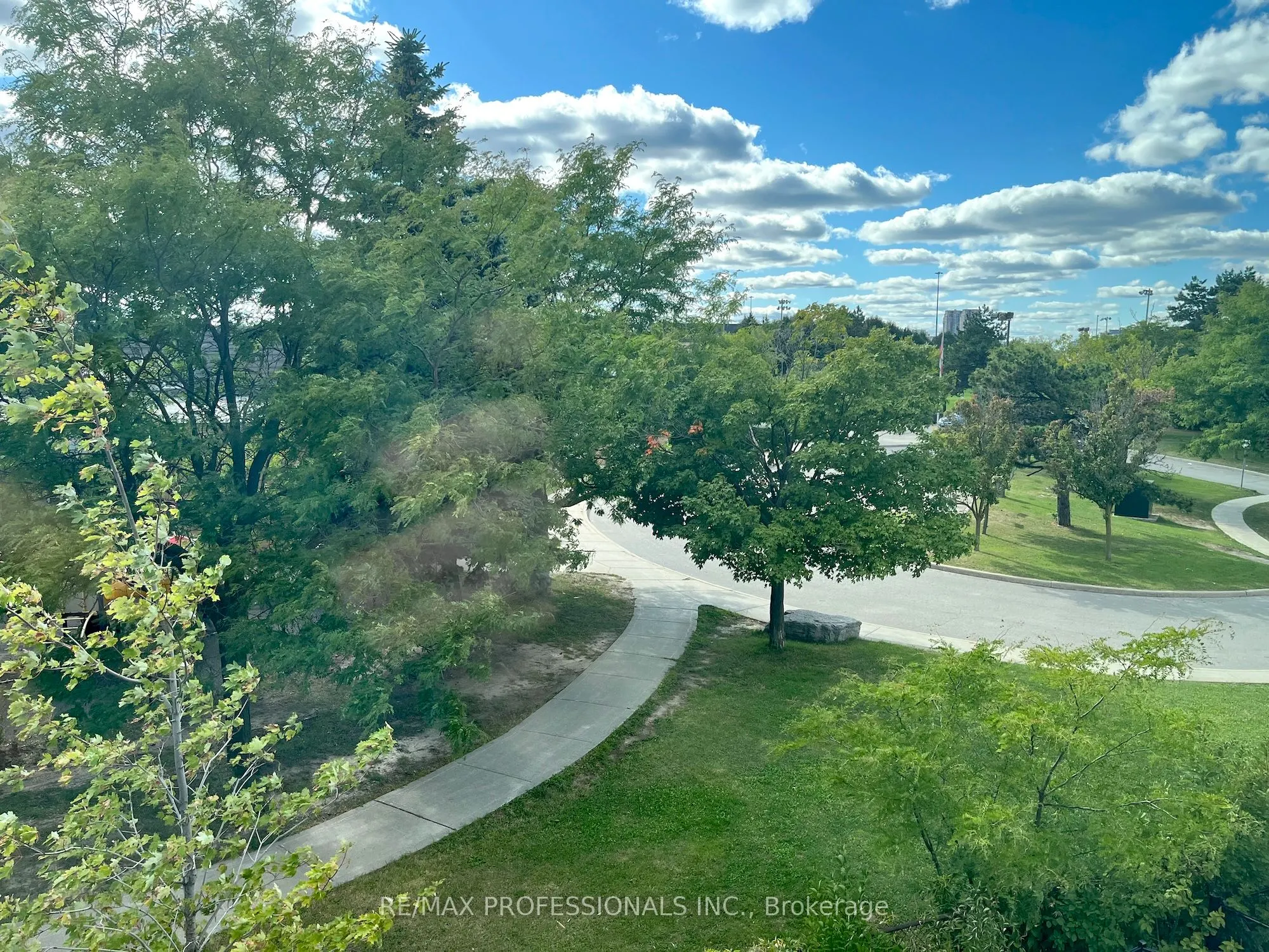 37 Antrim Crescent, #301