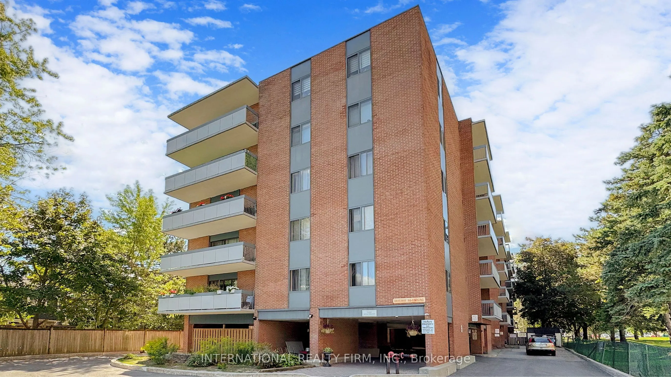 1200 Bridletowne Circle, #404