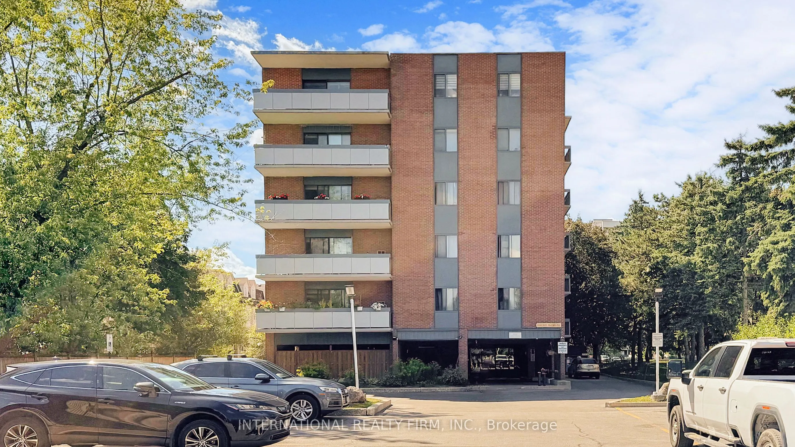 1200 Bridletowne Circle, #404
