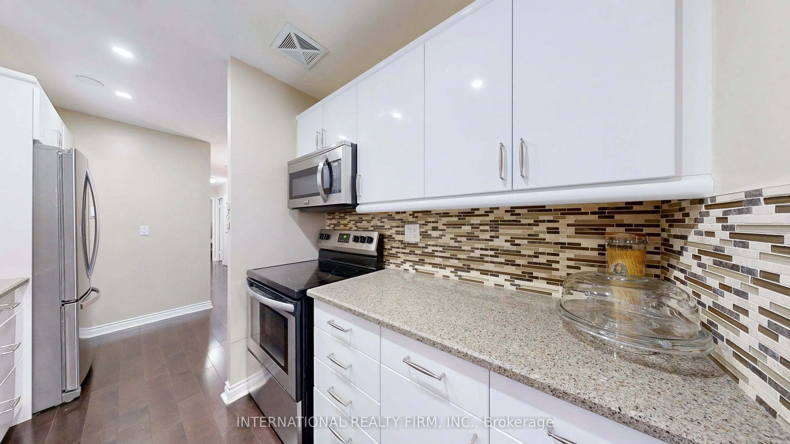 1200 Bridletowne Circle, #404