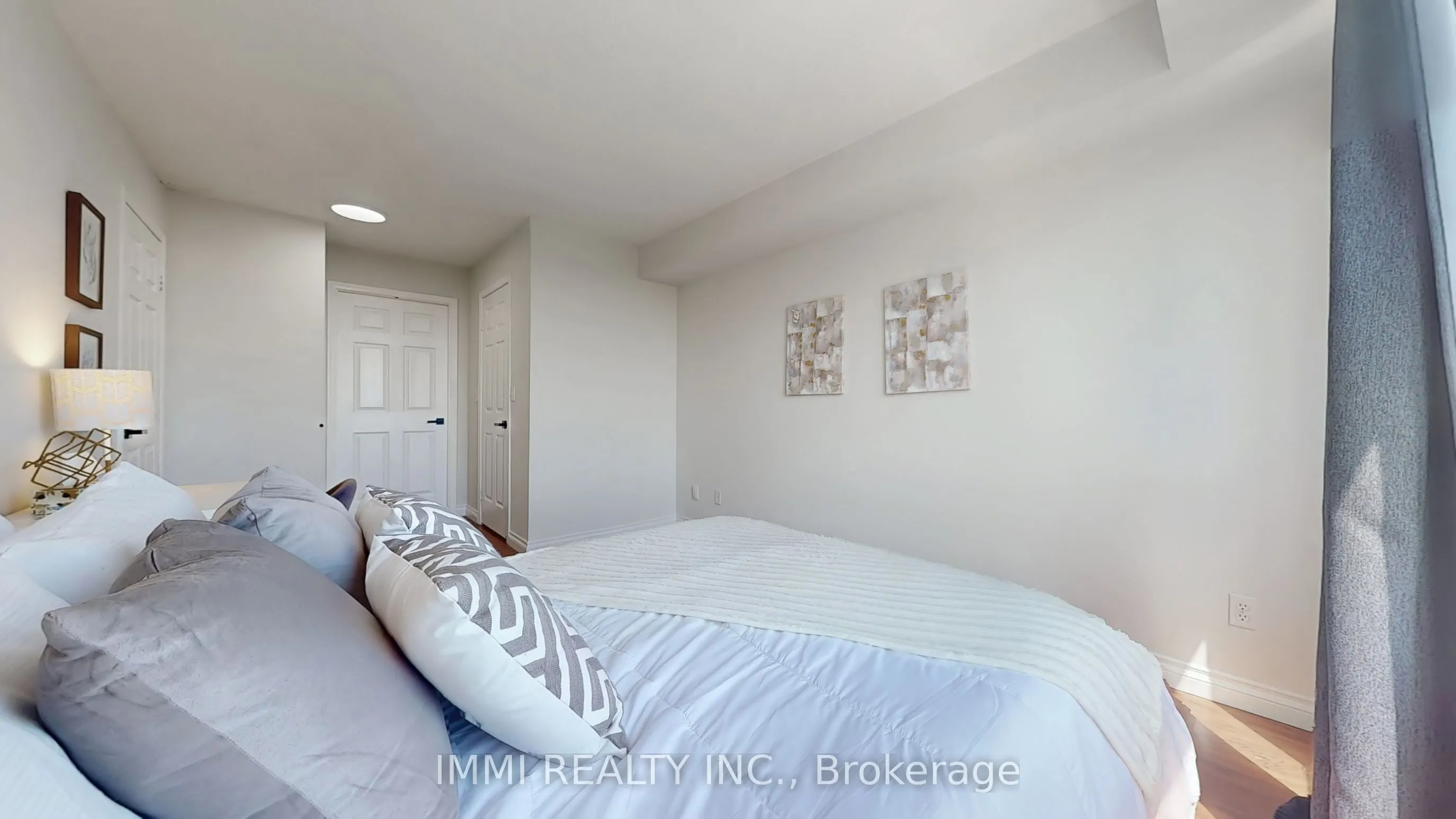 5039 Finch Avenue E, #2009