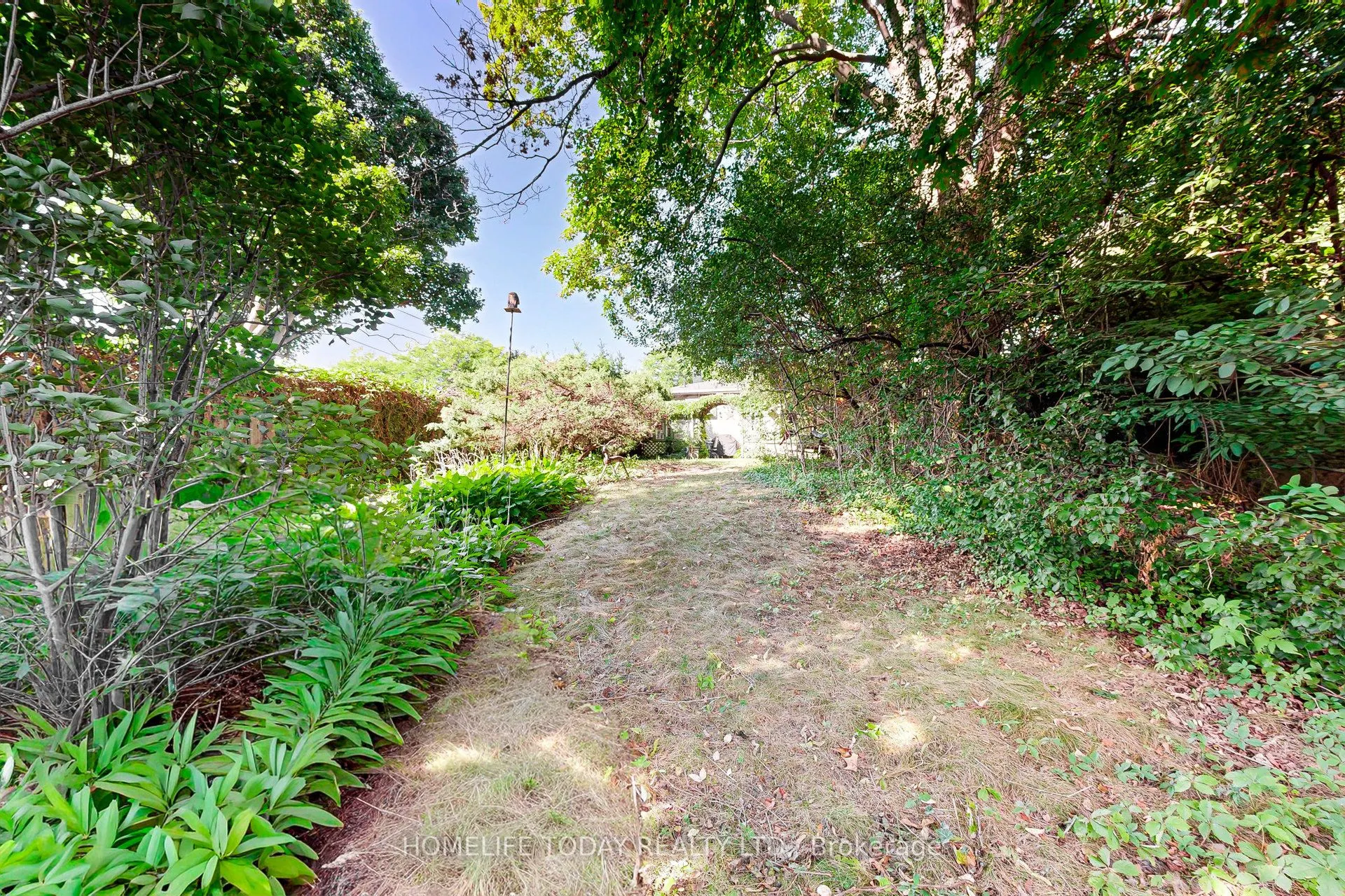 5 Landfair Crescent