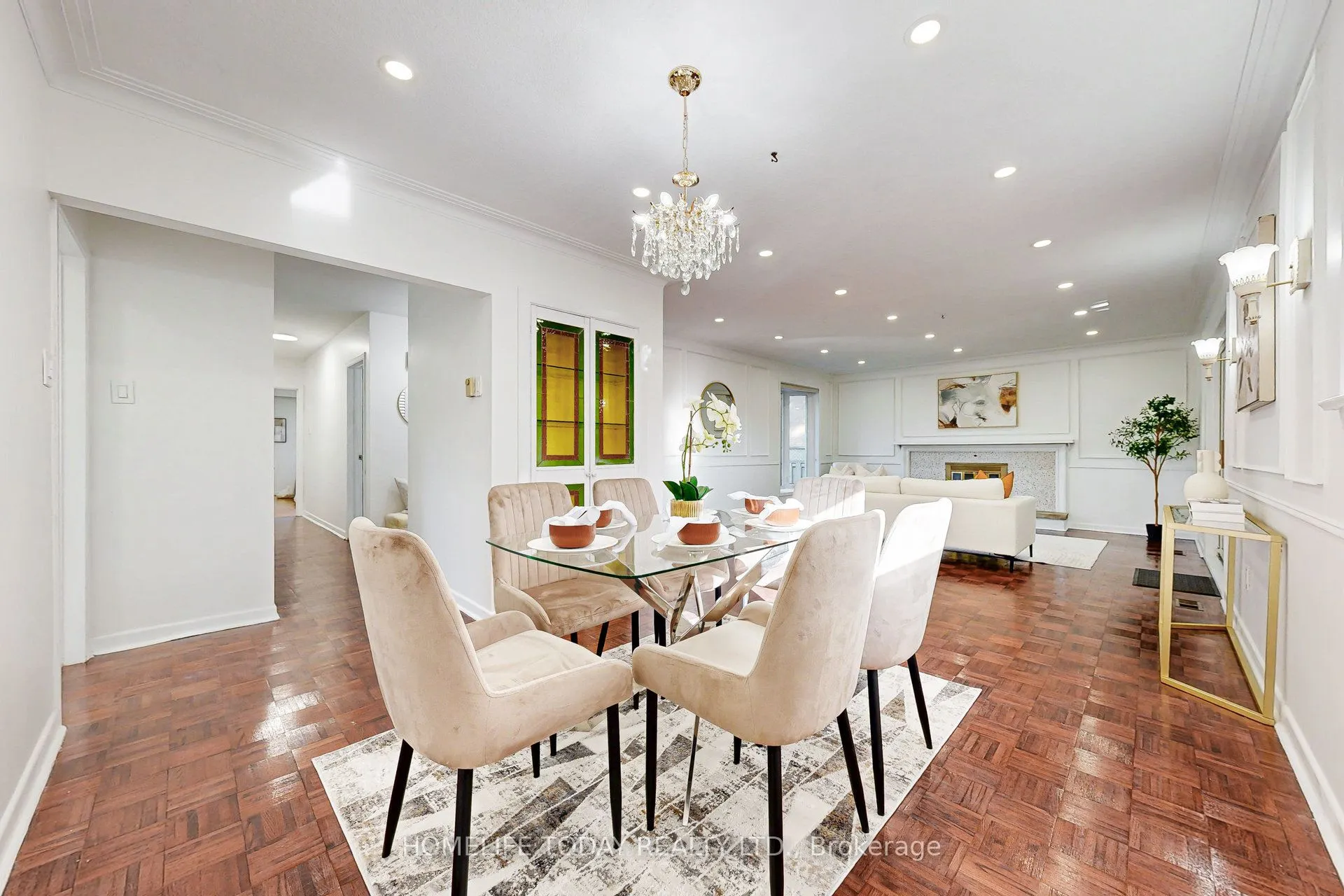 5 Landfair Crescent