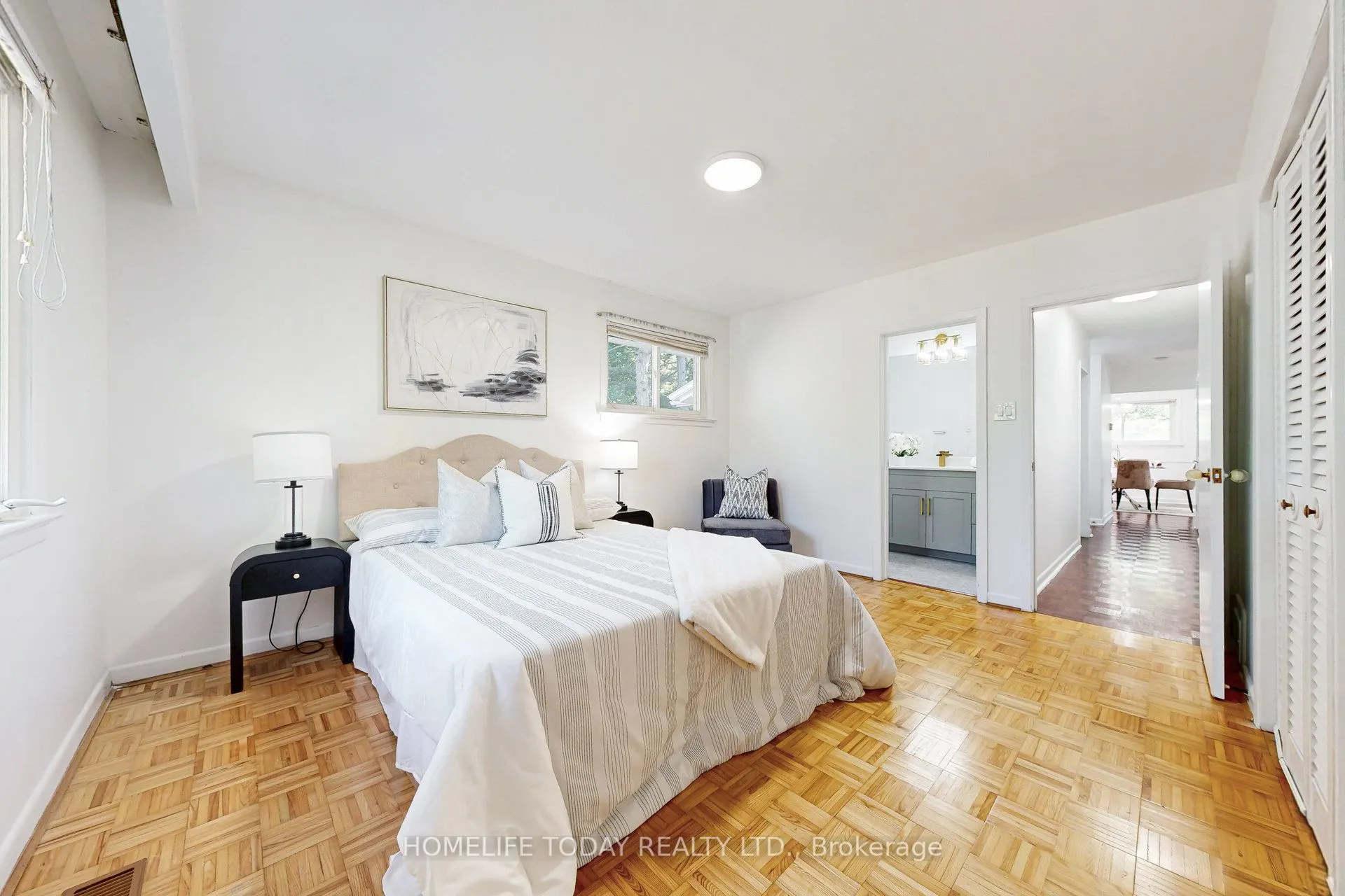 5 Landfair Crescent