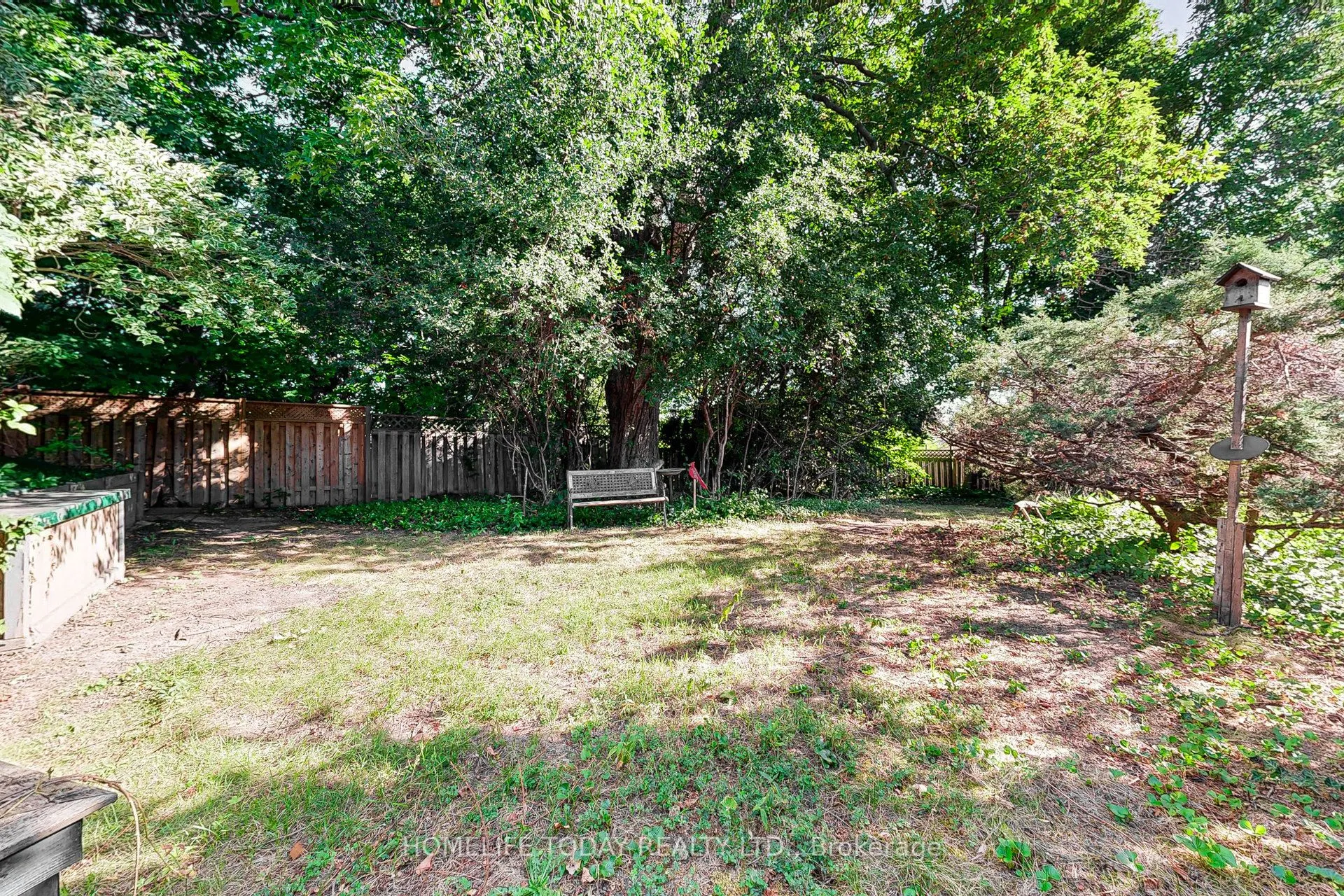 5 Landfair Crescent