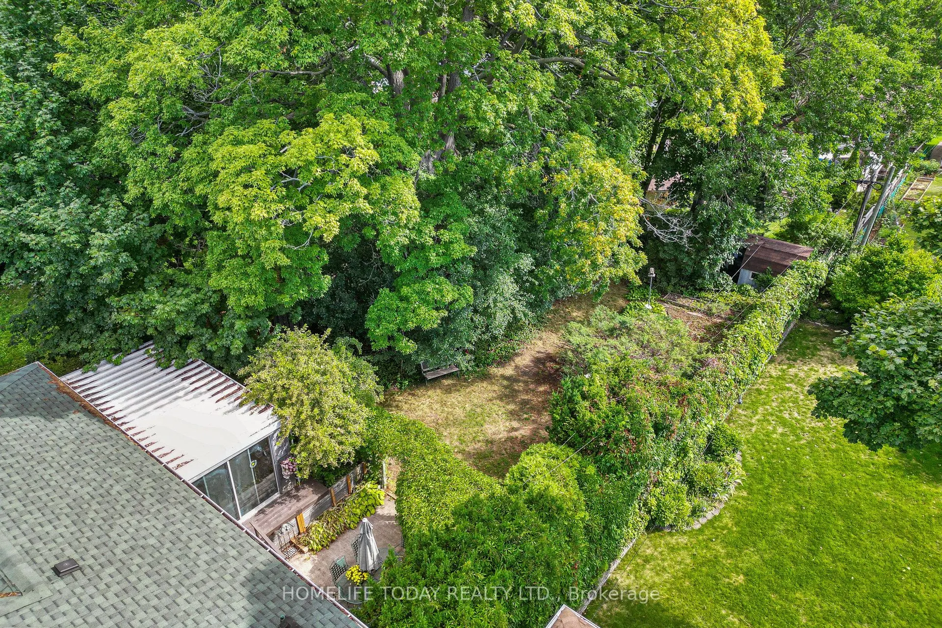 5 Landfair Crescent