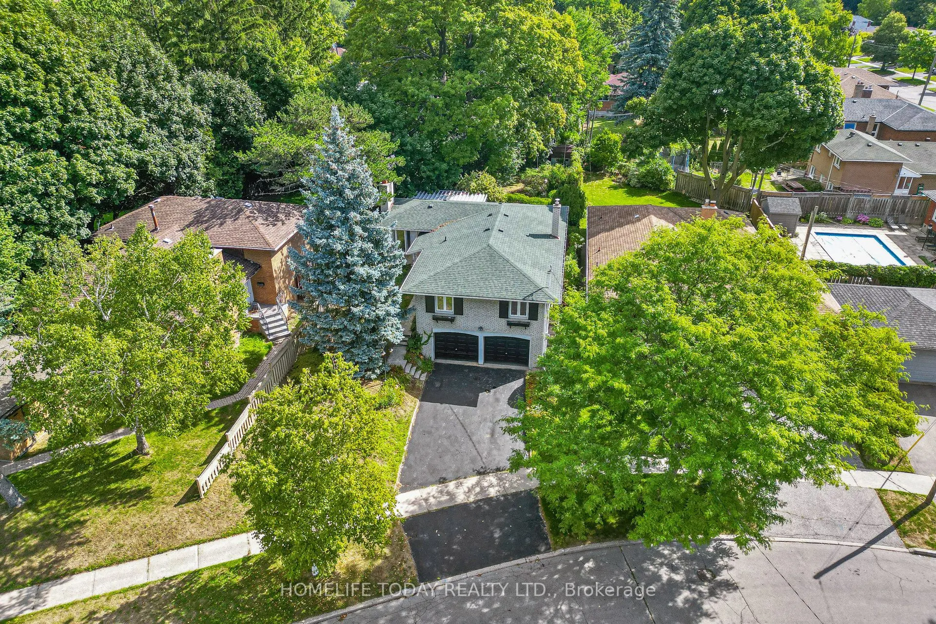5 Landfair Crescent