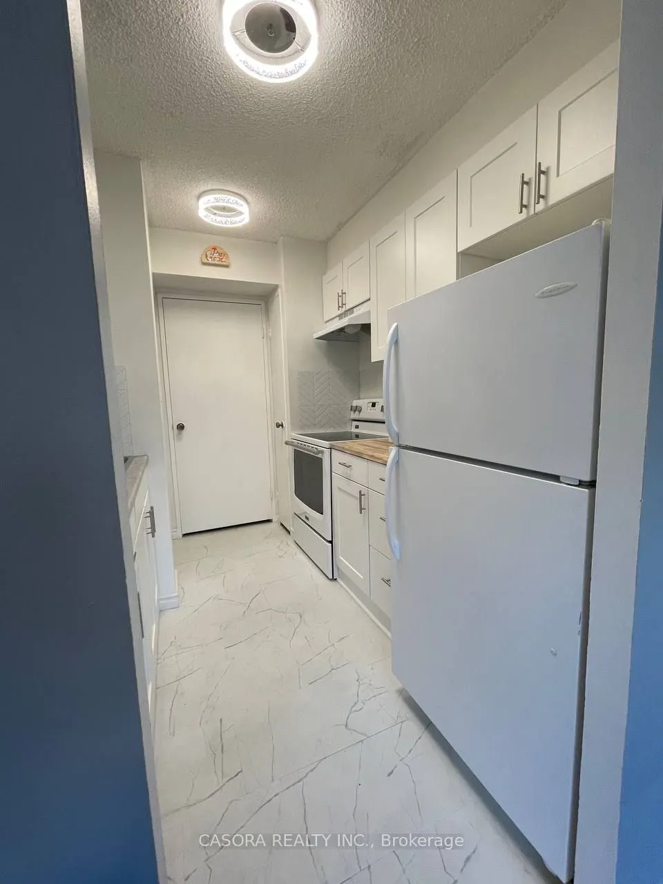 55 William Street E, #401