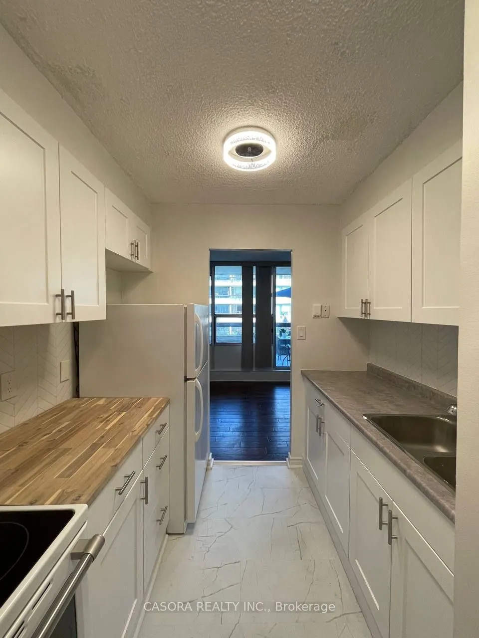 55 William Street E, #401