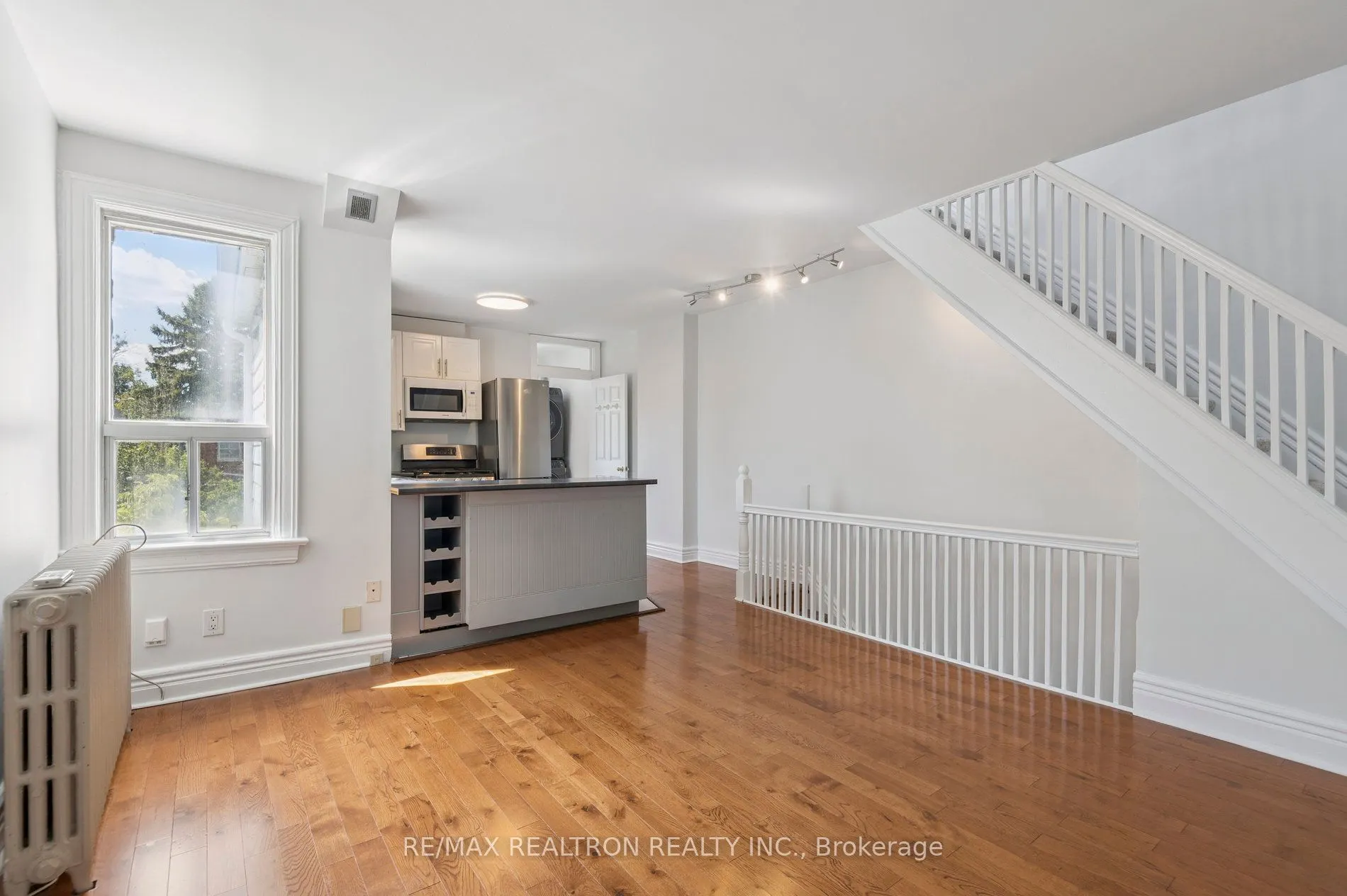 10 Coxwell Avenue