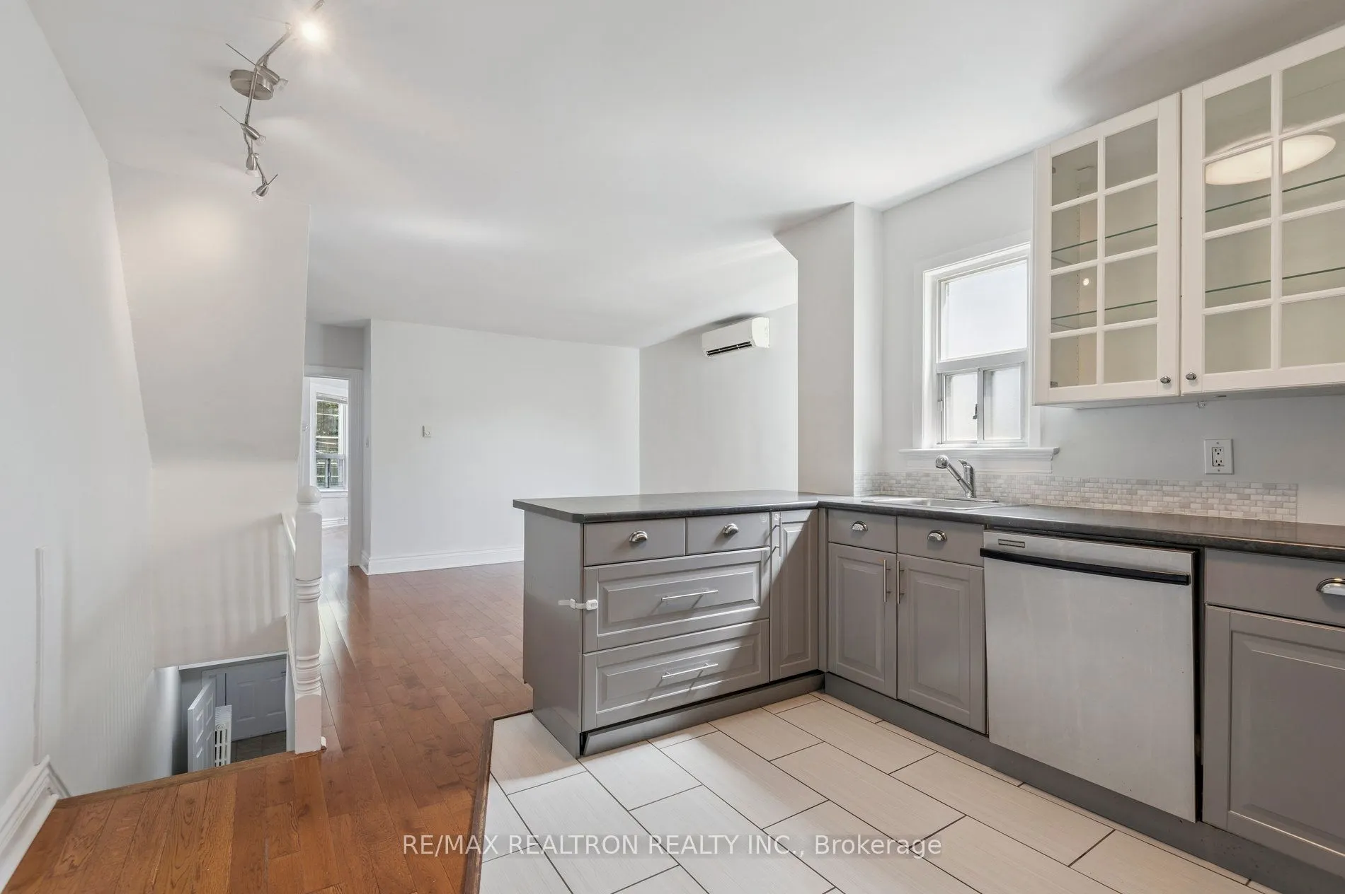 10 Coxwell Avenue