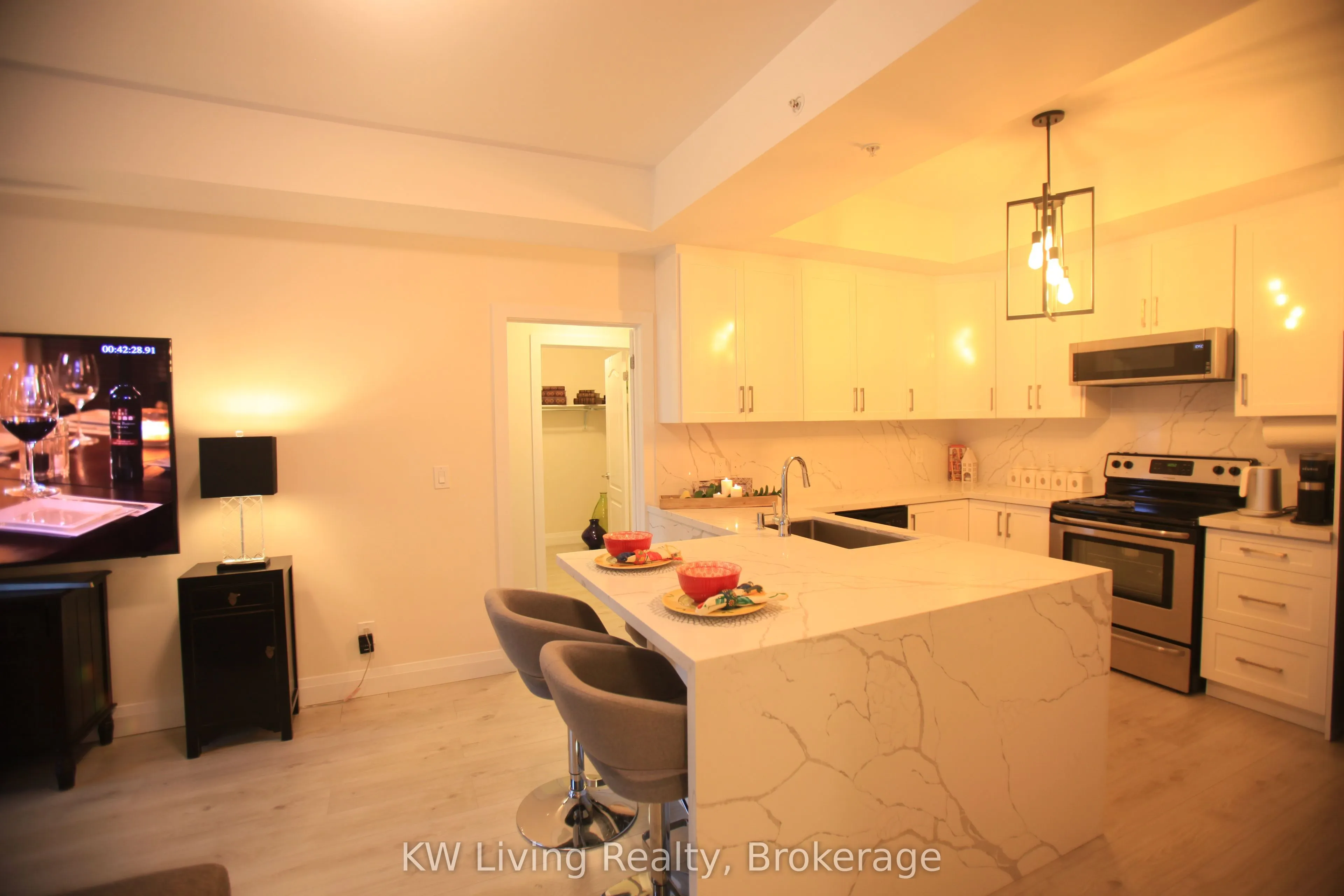 650 Gordon Street, #210