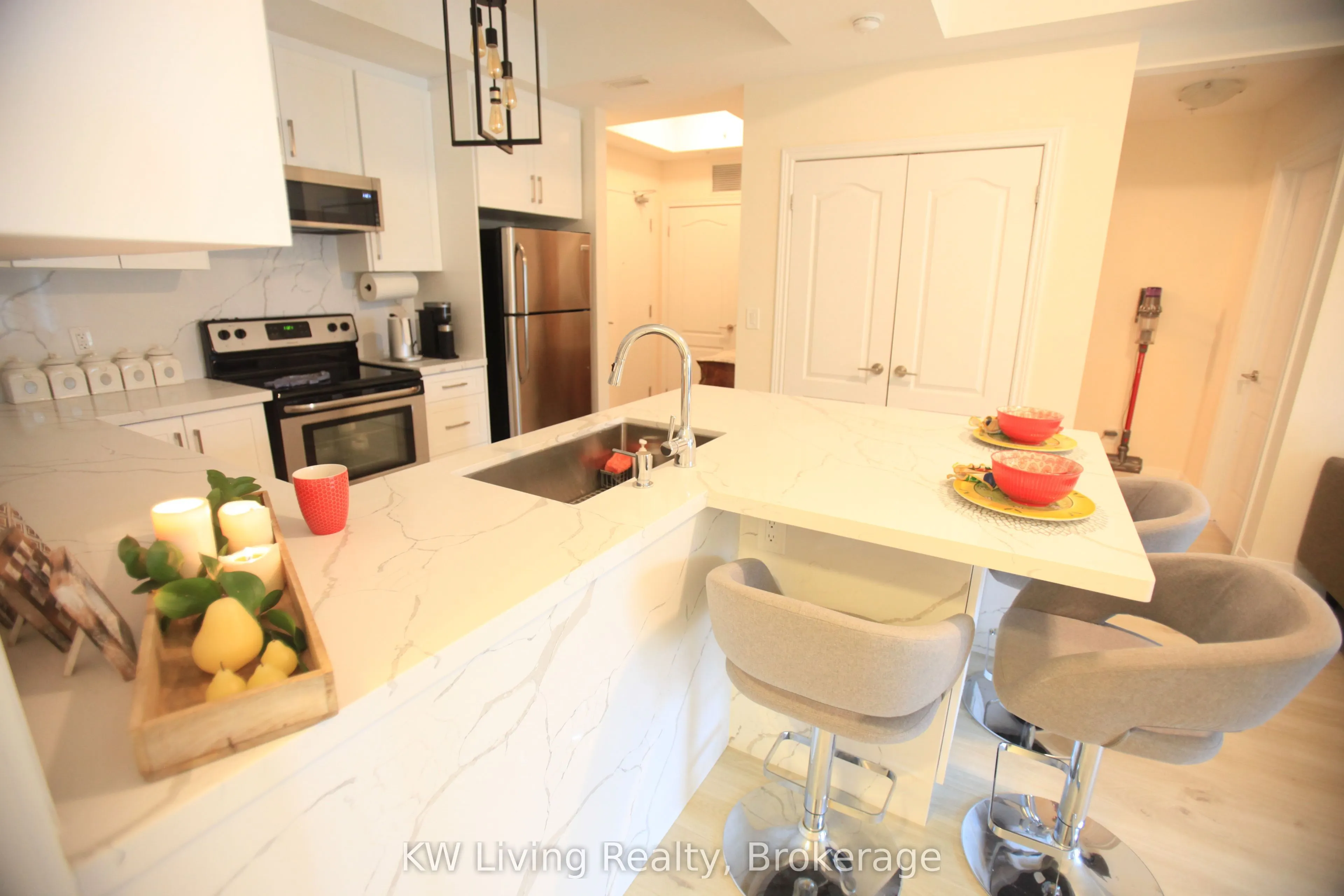 650 Gordon Street, #210