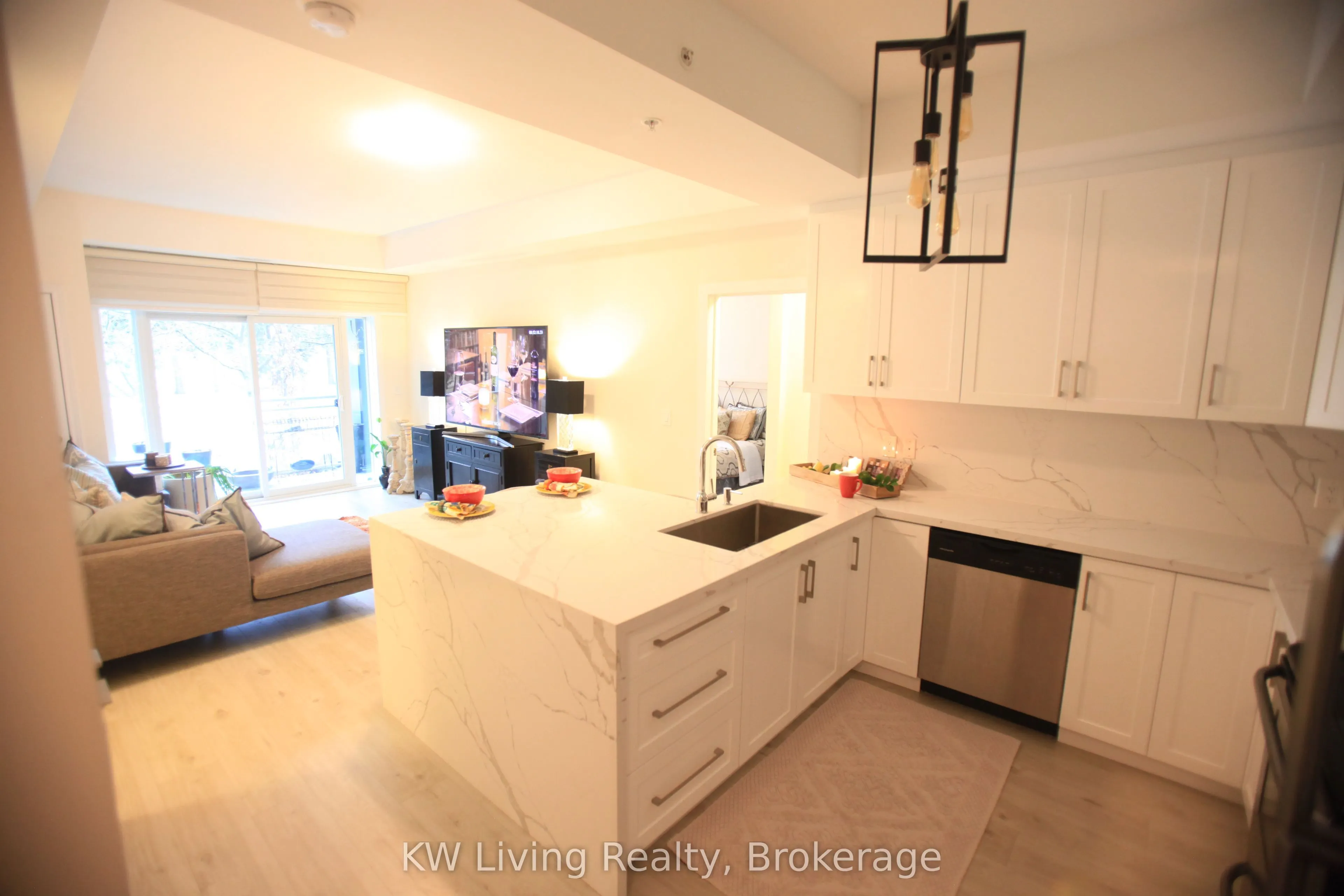 650 Gordon Street, #210