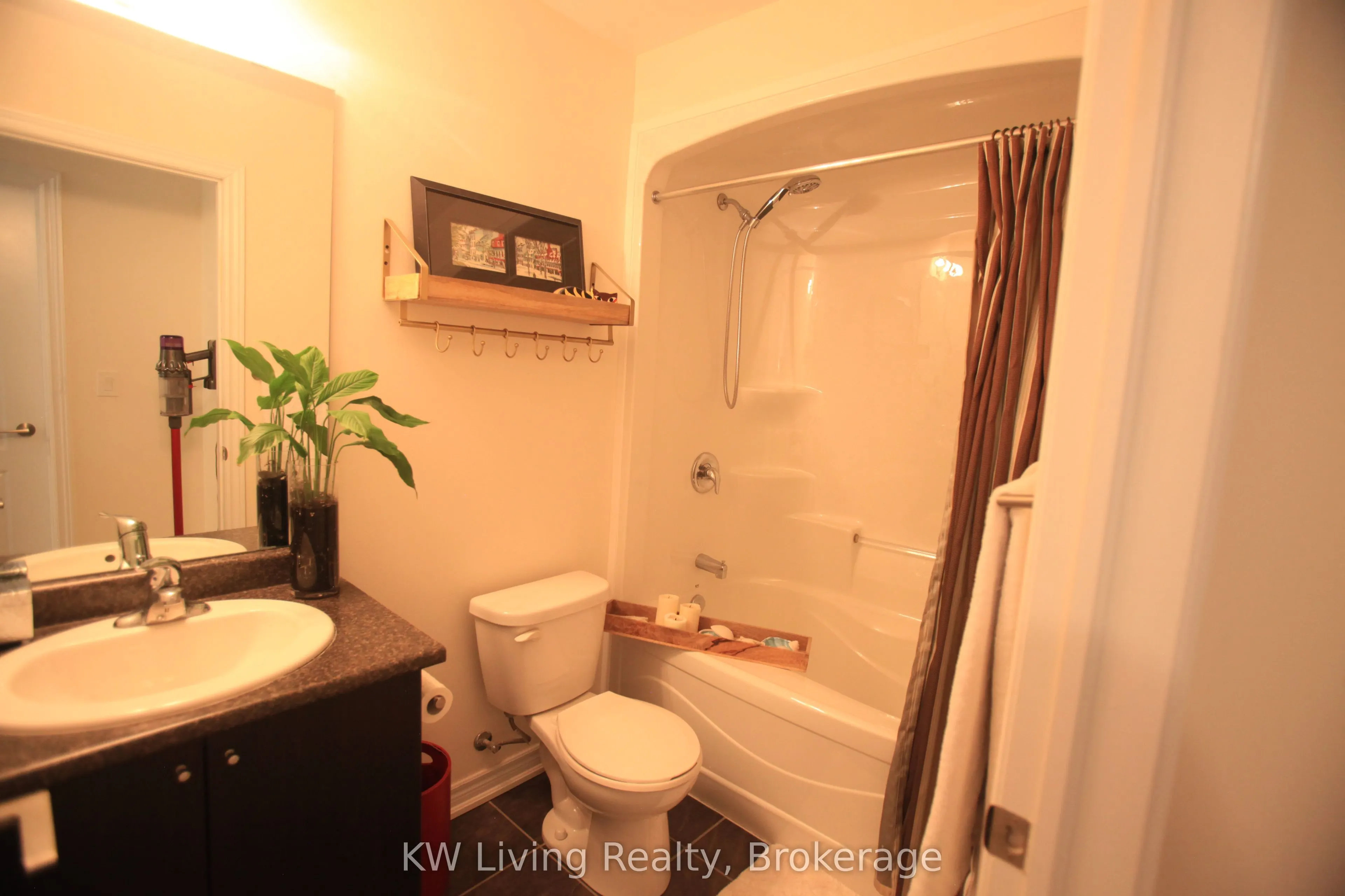650 Gordon Street, #210