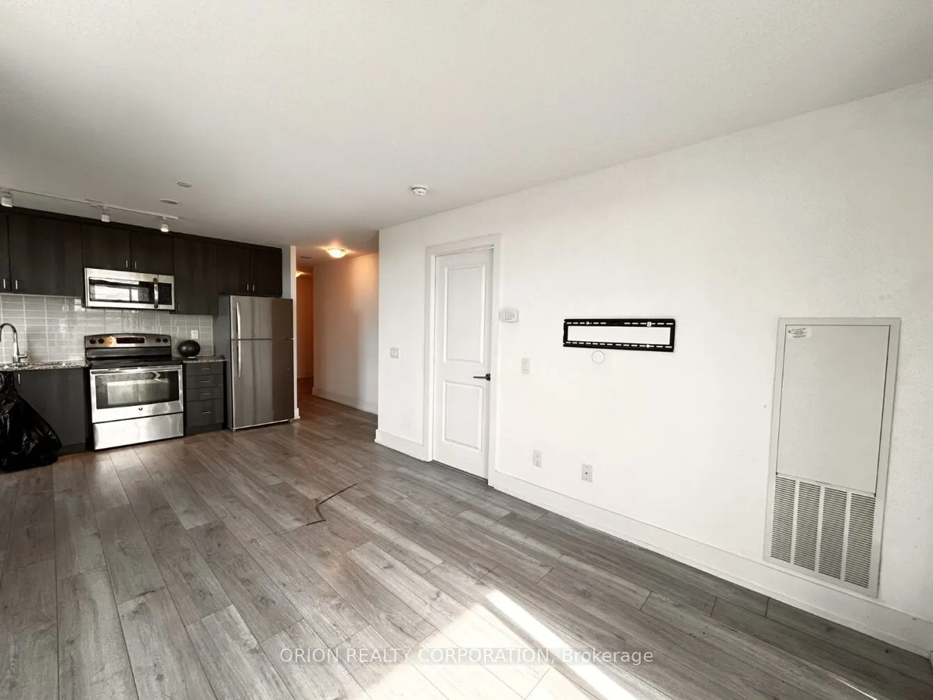 1215 Bayly Street, #308
