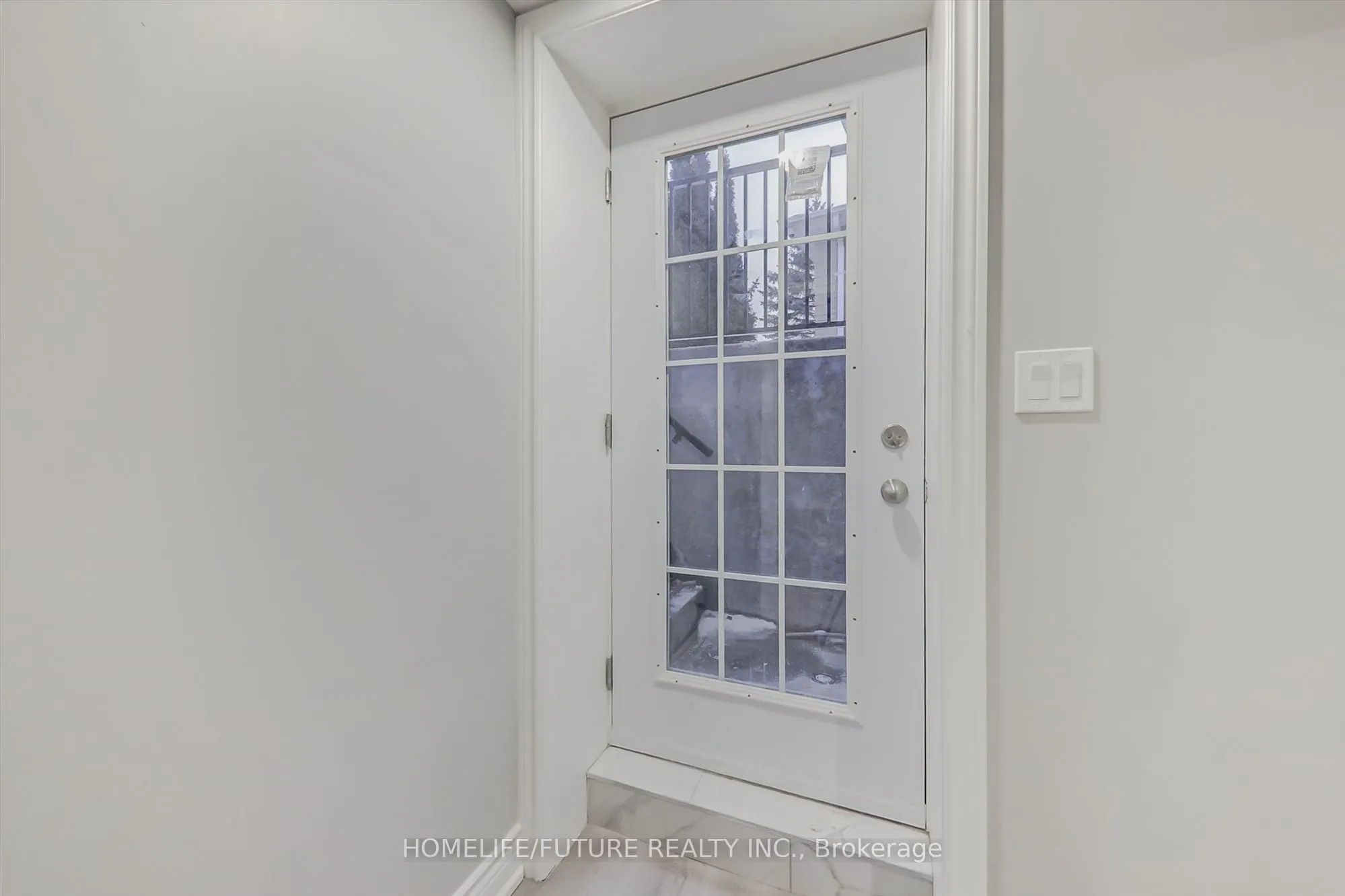 2394 Southcott Road, #Bsmt