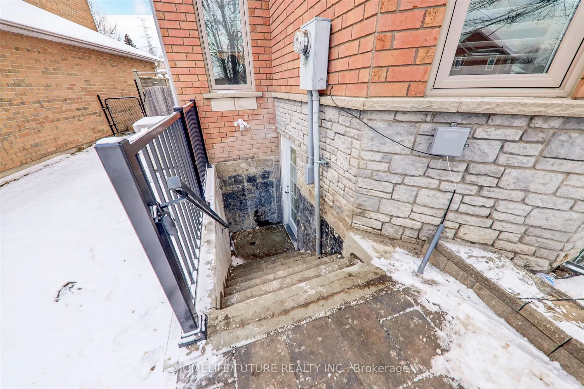 2394 Southcott Road, #Bsmt